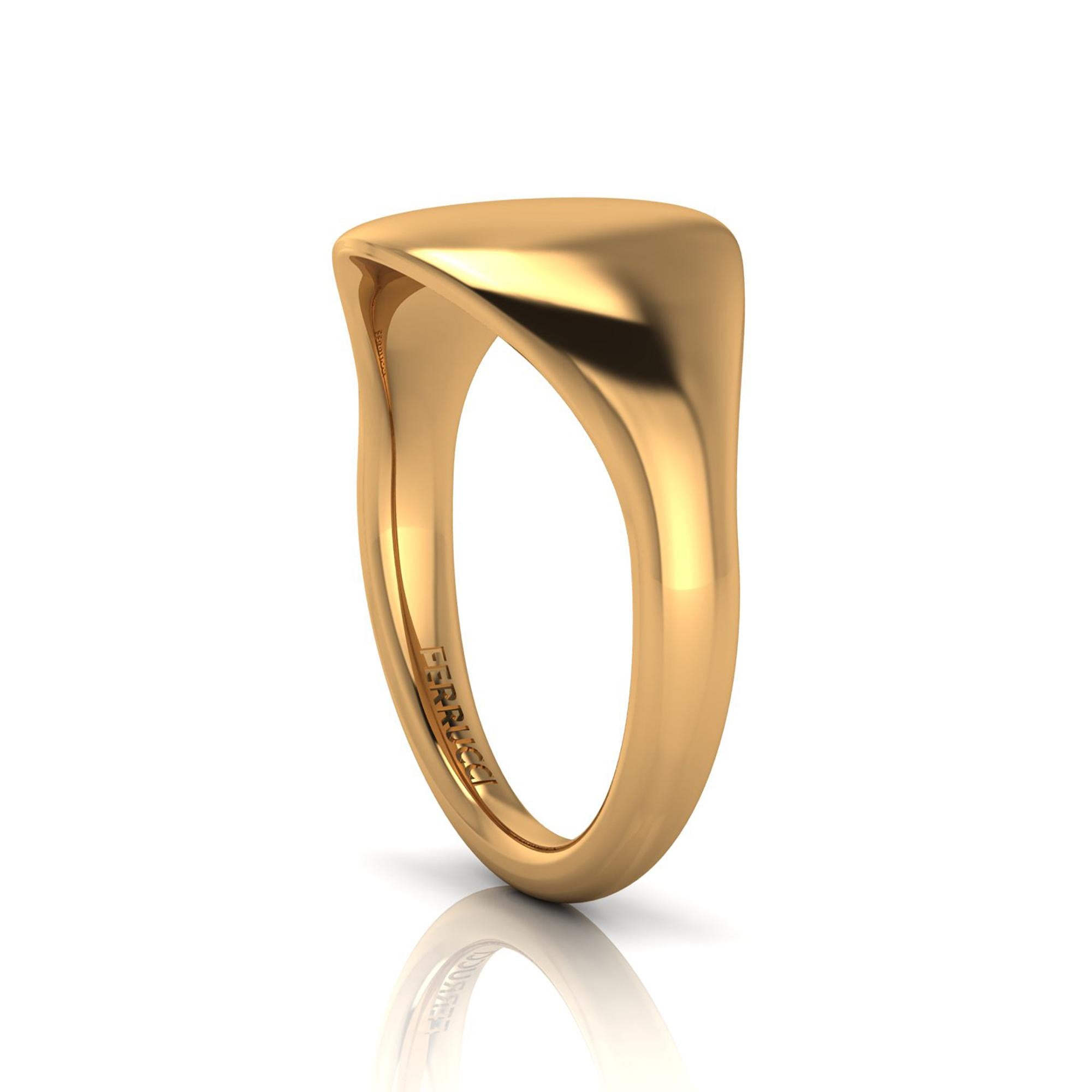 Solid 18k gold curved, organic ring, round profile for maximum comfort fit, bold and modern design

Size 8, complimentary sizing upon order before shipping.