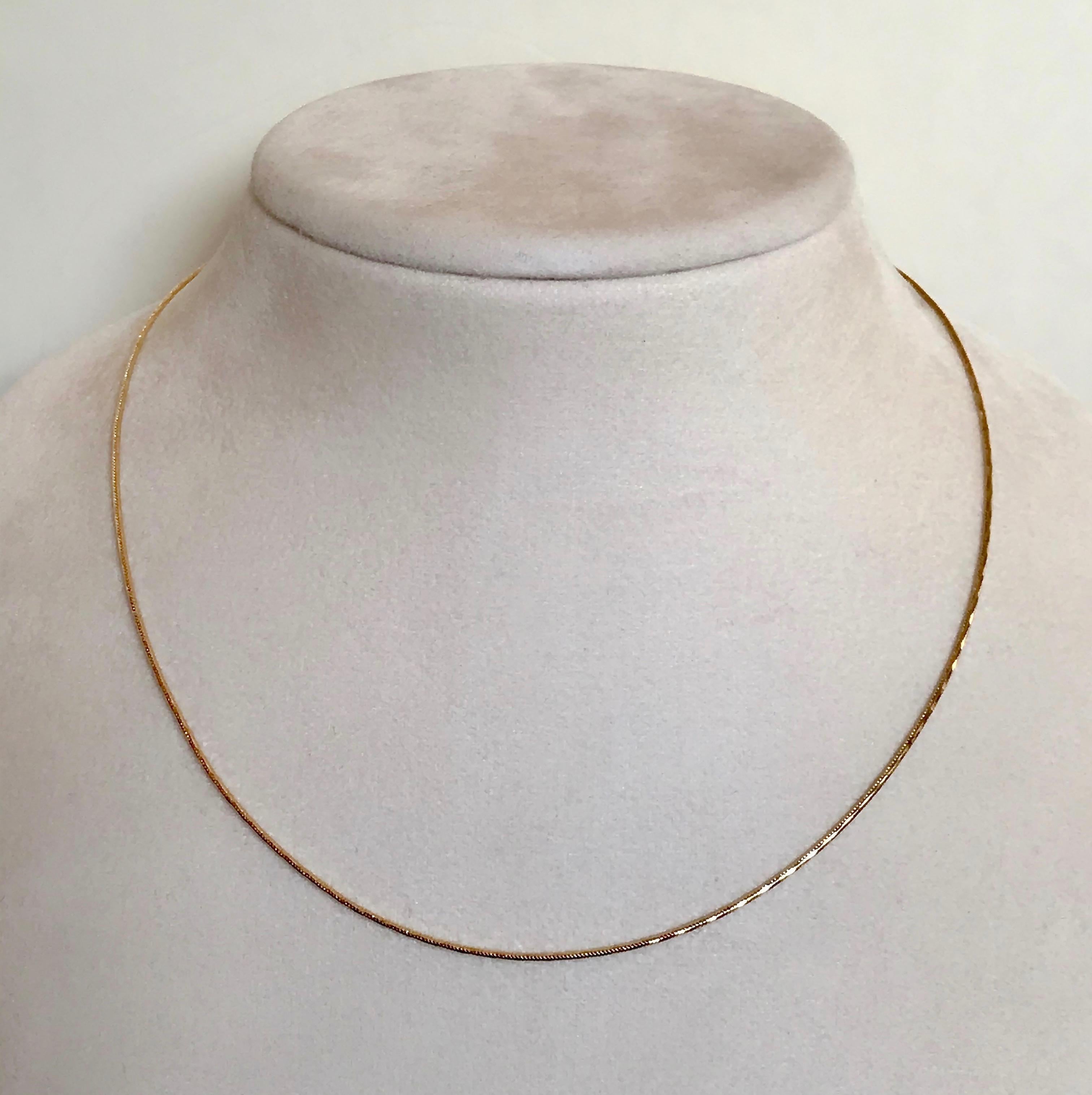 This chain necklace is made of 18 Karat solid yellow gold.
Length: 40.00 cm 
Hallmark: London’s  Goldsmiths’ Company –  Assay Office 
All our jewellery are new and have never been owned or used. 
We are a member of the UK National Association of