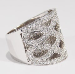 18 Karat Sonia B Diamond Dome Ring White Gold 2.24 Carat