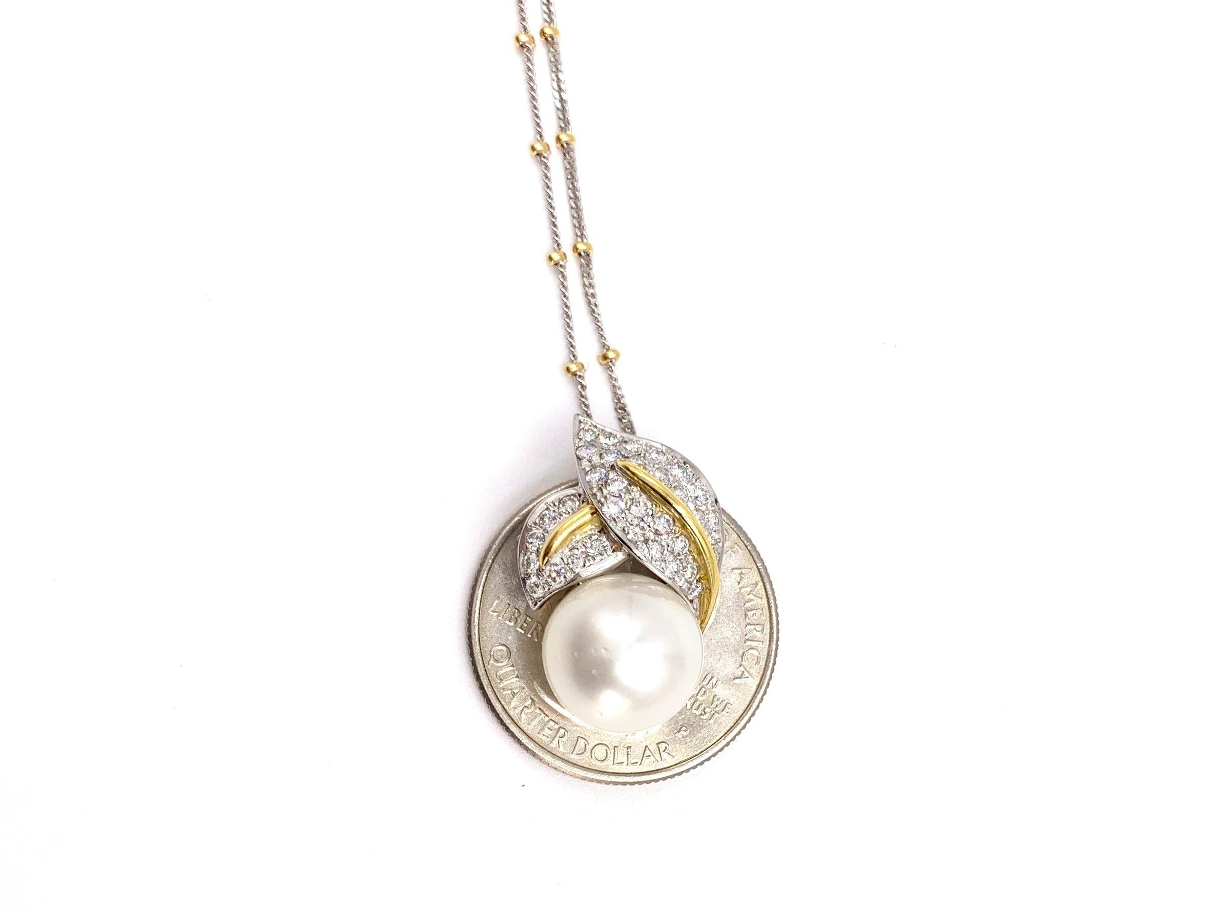 18 Karat South Sea Pearl and Diamond Leaf Pendant Necklace For Sale 2