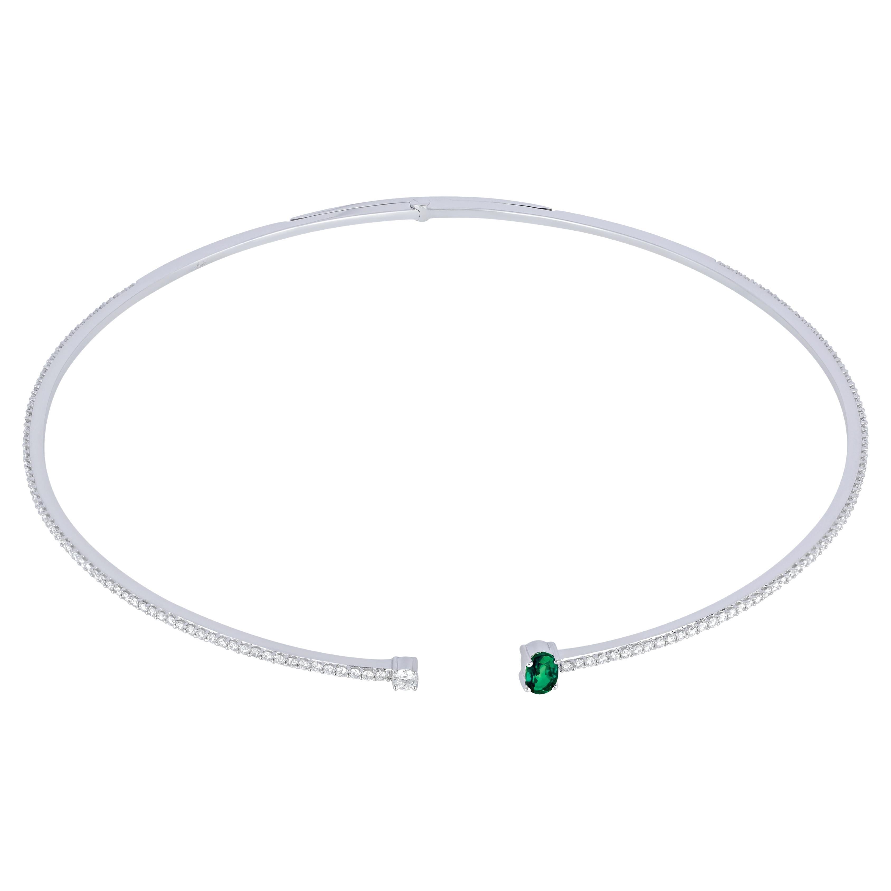 18 Karat Spectrum White Gold Necklace with Vs Gh Diamonds and Green Emerald For Sale