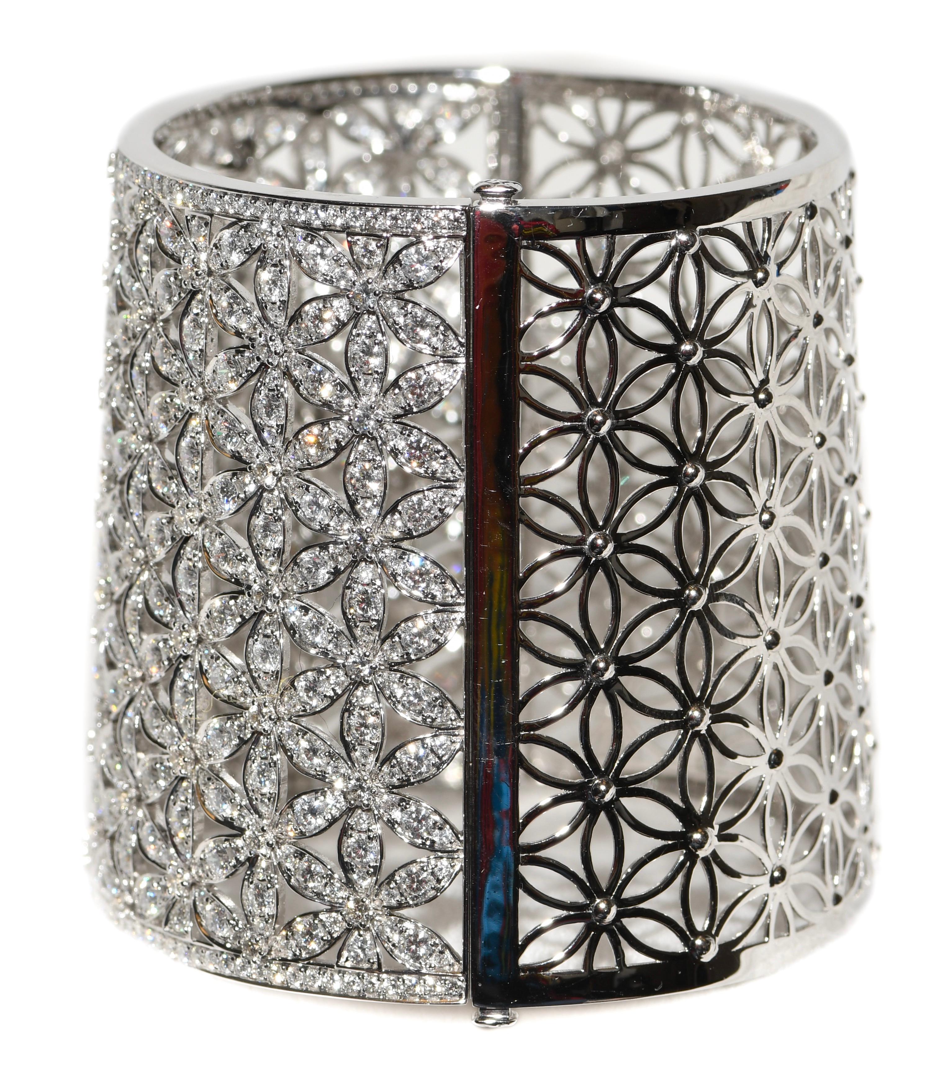 Brilliant Cut 18 Karat Tapered 20.51 Carat Diamond Cuff Open Flower Design Bracelet