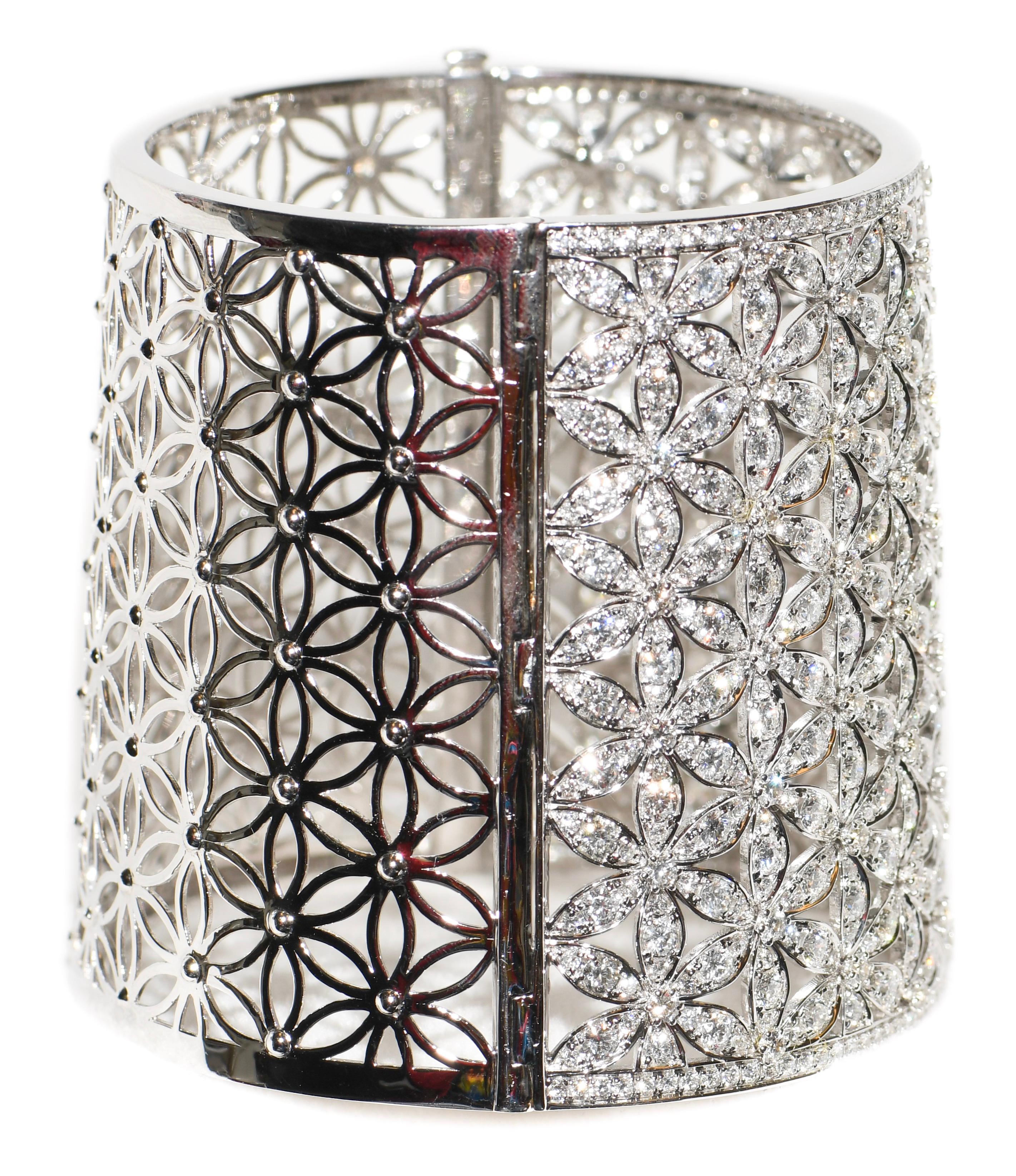 18 Karat Tapered 20.51 Carat Diamond Cuff Open Flower Design Bracelet In New Condition In Palm Beach, FL