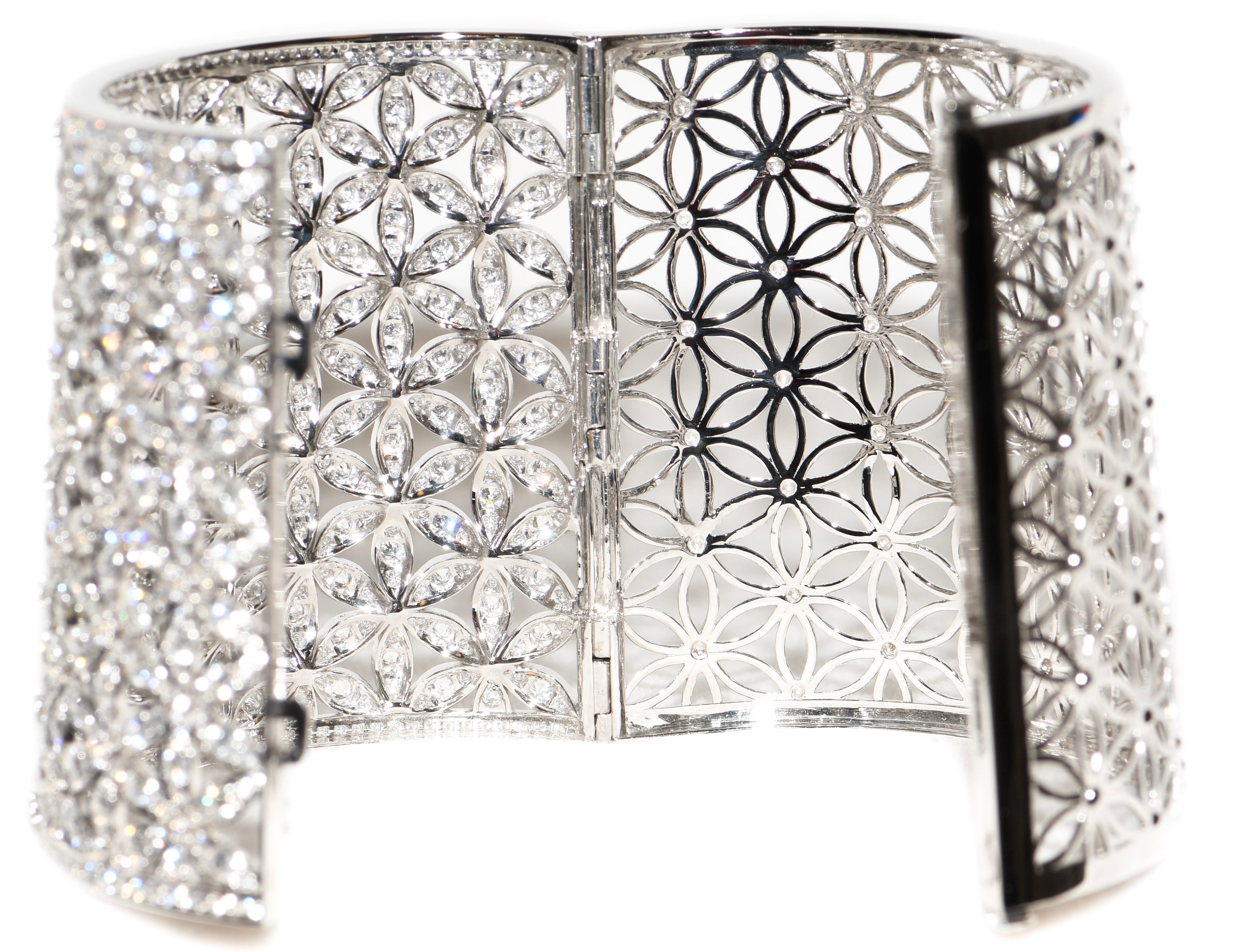 18 Karat Tapered 20.51 Carat Diamond Cuff Open Flower Design Bracelet 1