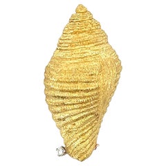 18 Karat Textured Yellow Gold Diamond Seashell Estate Brooch Pin