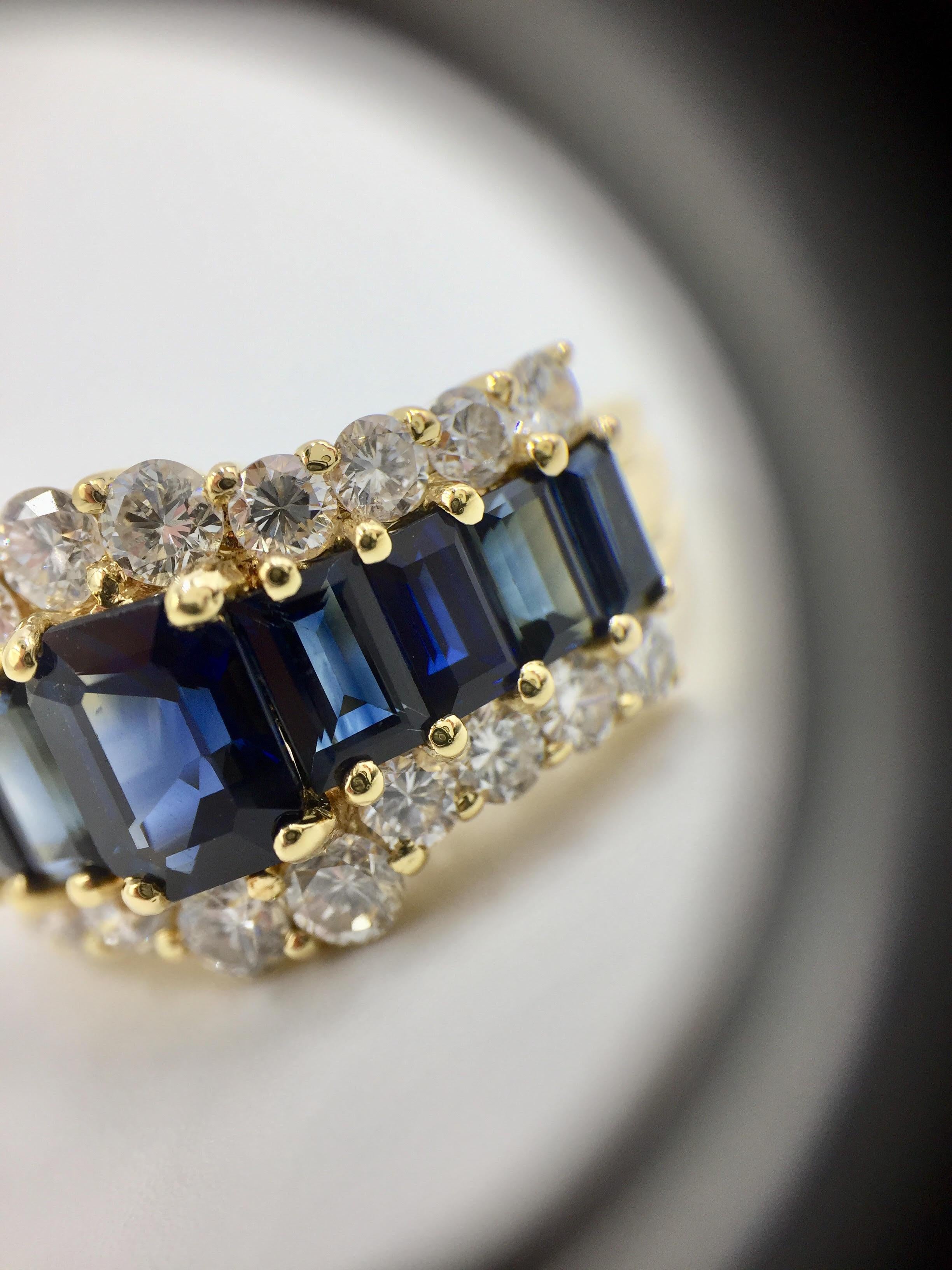18 Karat Three-Row Diamond and Sapphire Ring For Sale 2