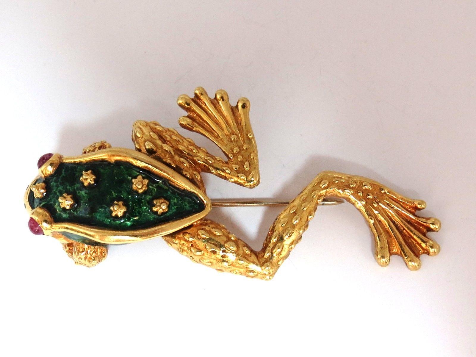 18 Karat Toad Pin Green Enamel Intricate Detail 3D Vintage Unique For Sale 1