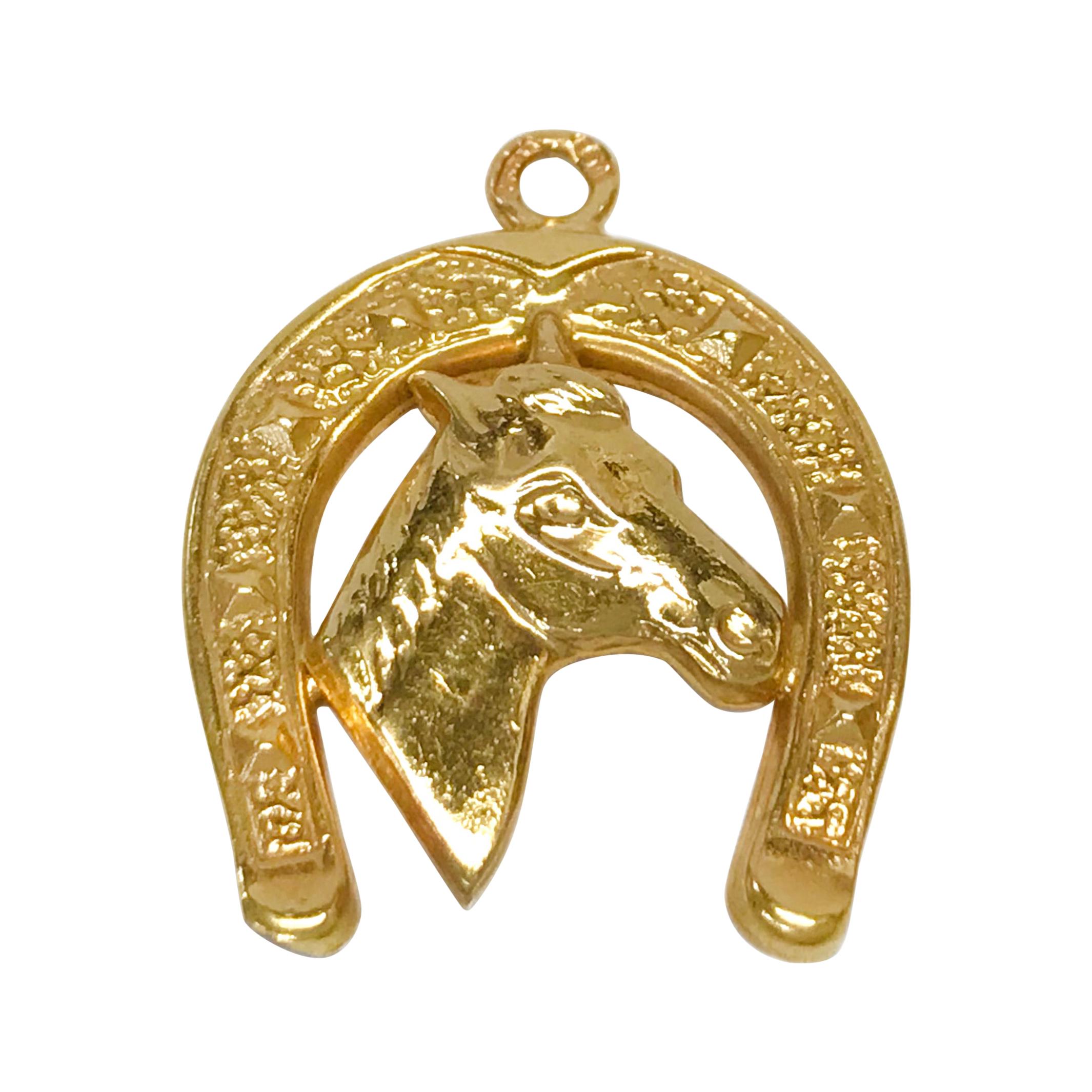 18 Karat Toliro Horse and Horseshoe Pendant For Sale