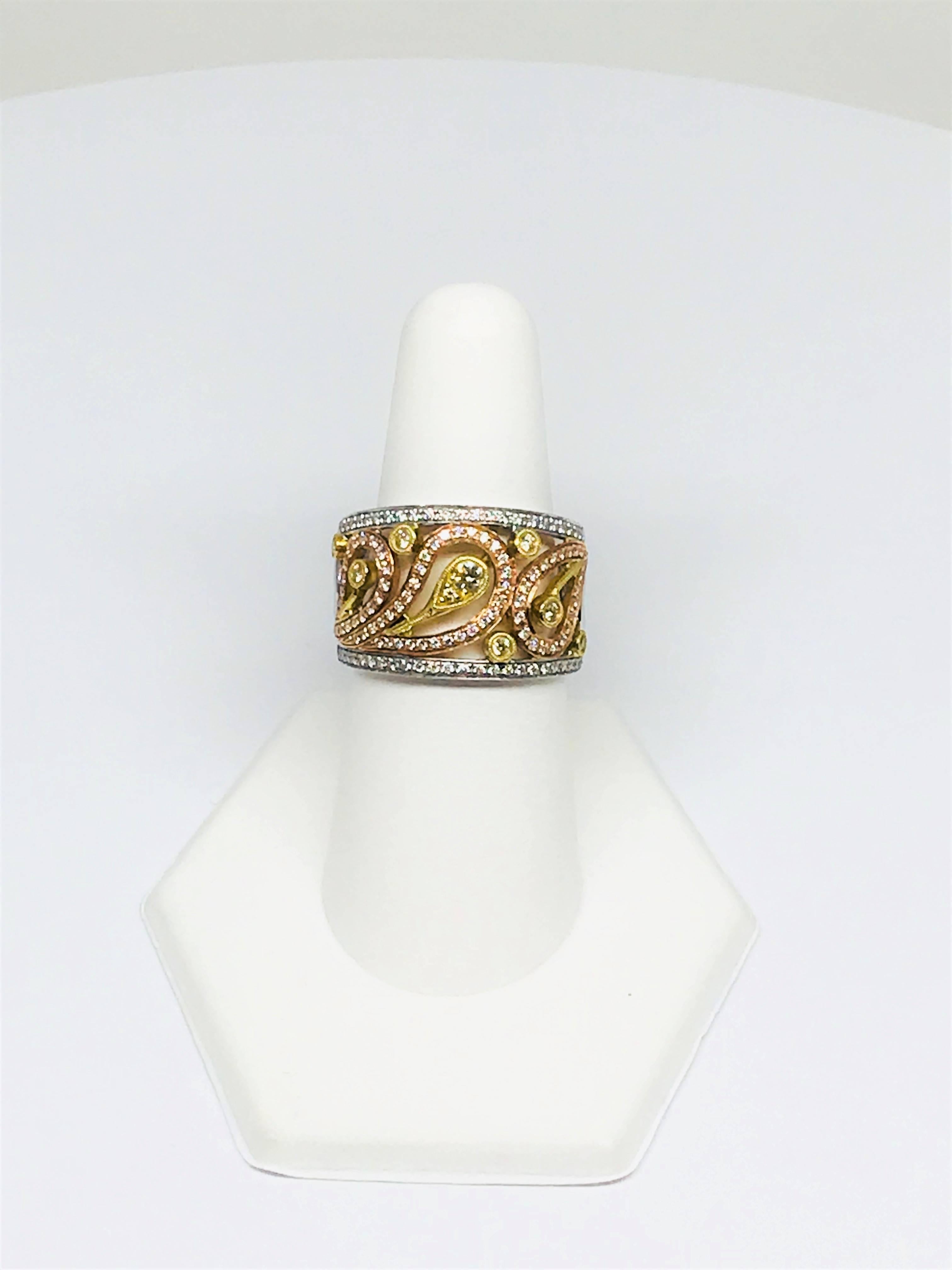 18 Karat Tri Color Gold Diamond Ring Simon G In Good Condition For Sale In Kent, CT