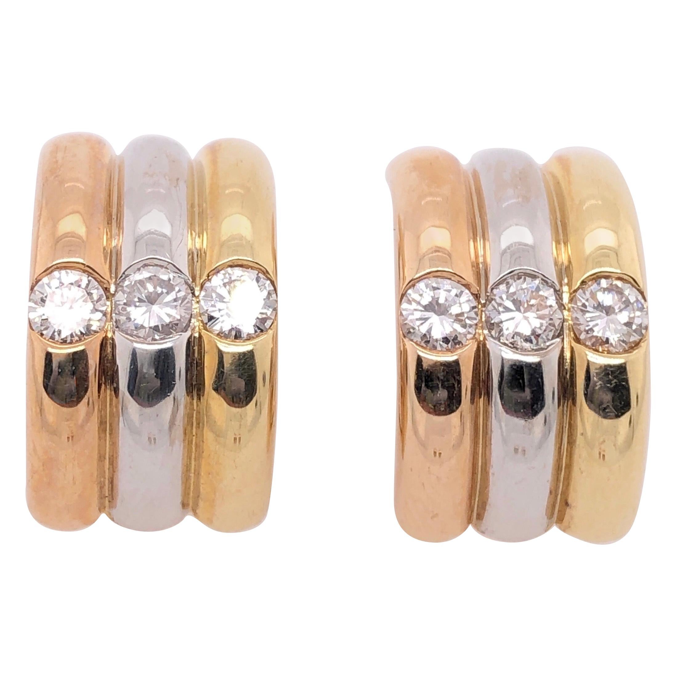 Orecchini 18 Karat Tri-Tone French Back con diamanti rotondi 1,50 TDW in vendita