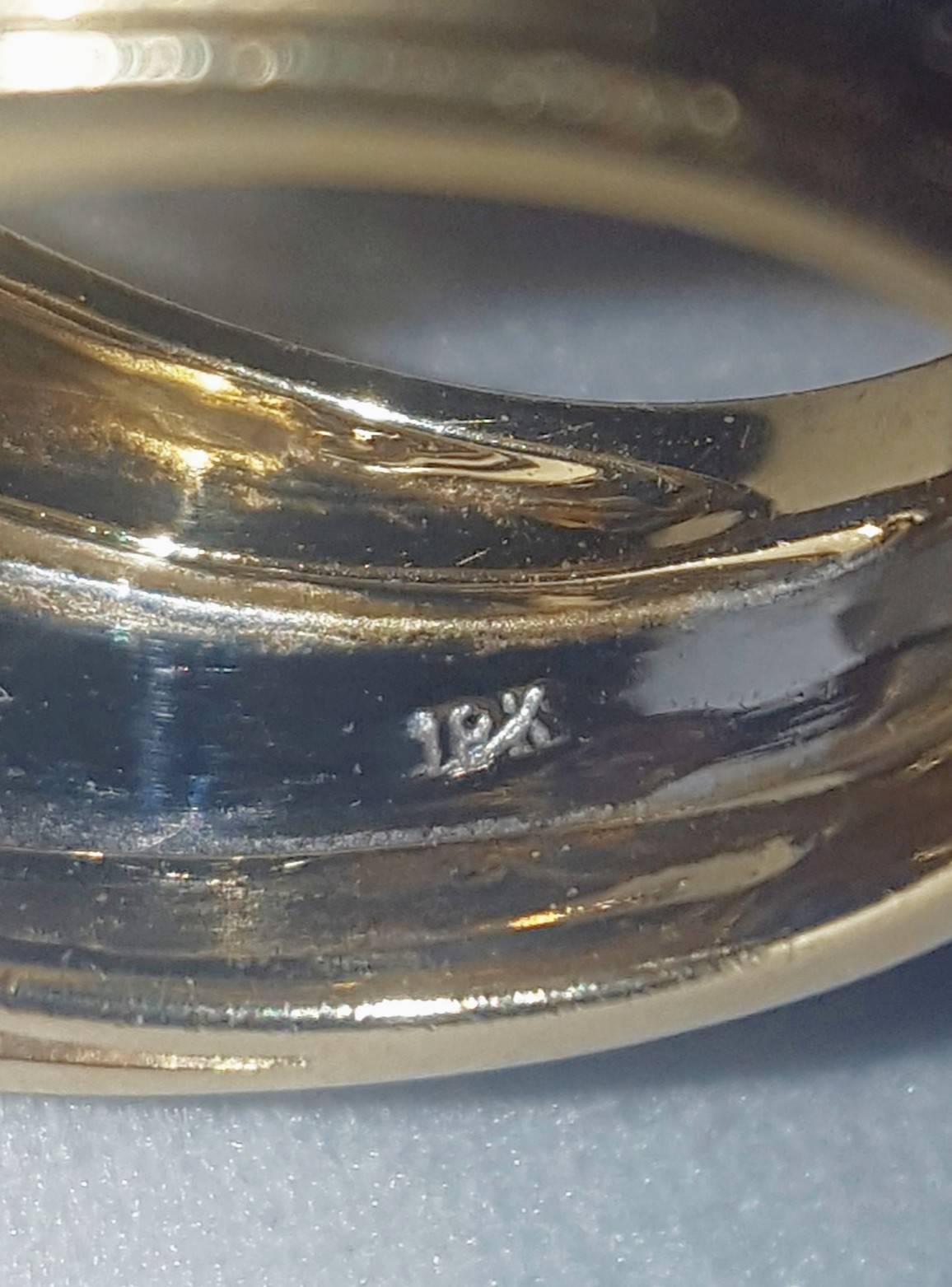 18 Karat Two-Tone Cabochon Sapphire and Princess Cut Diamonds Ring 2