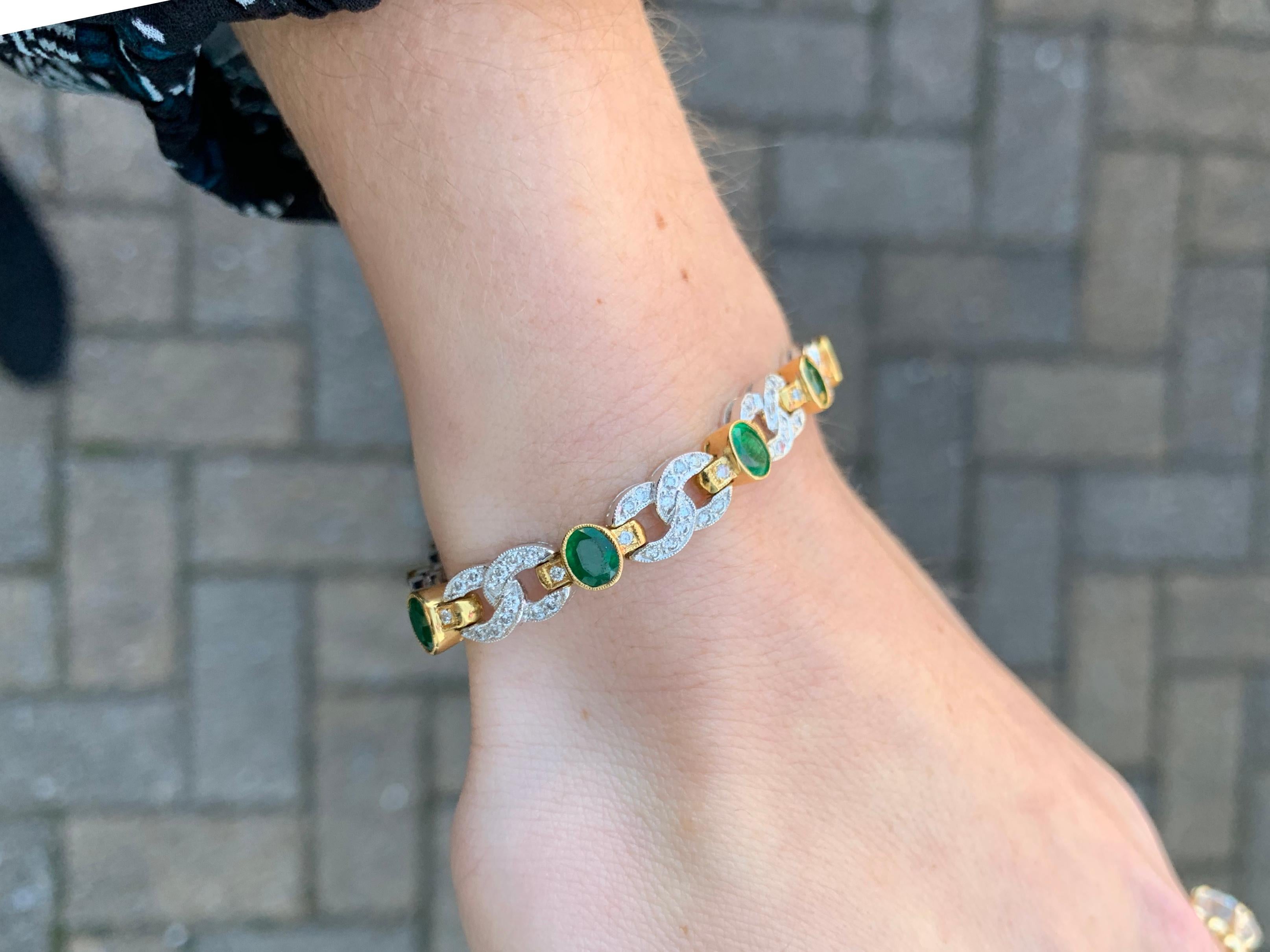 18 Karat Two-Tone Emerald and Diamond Link Bracelet 5