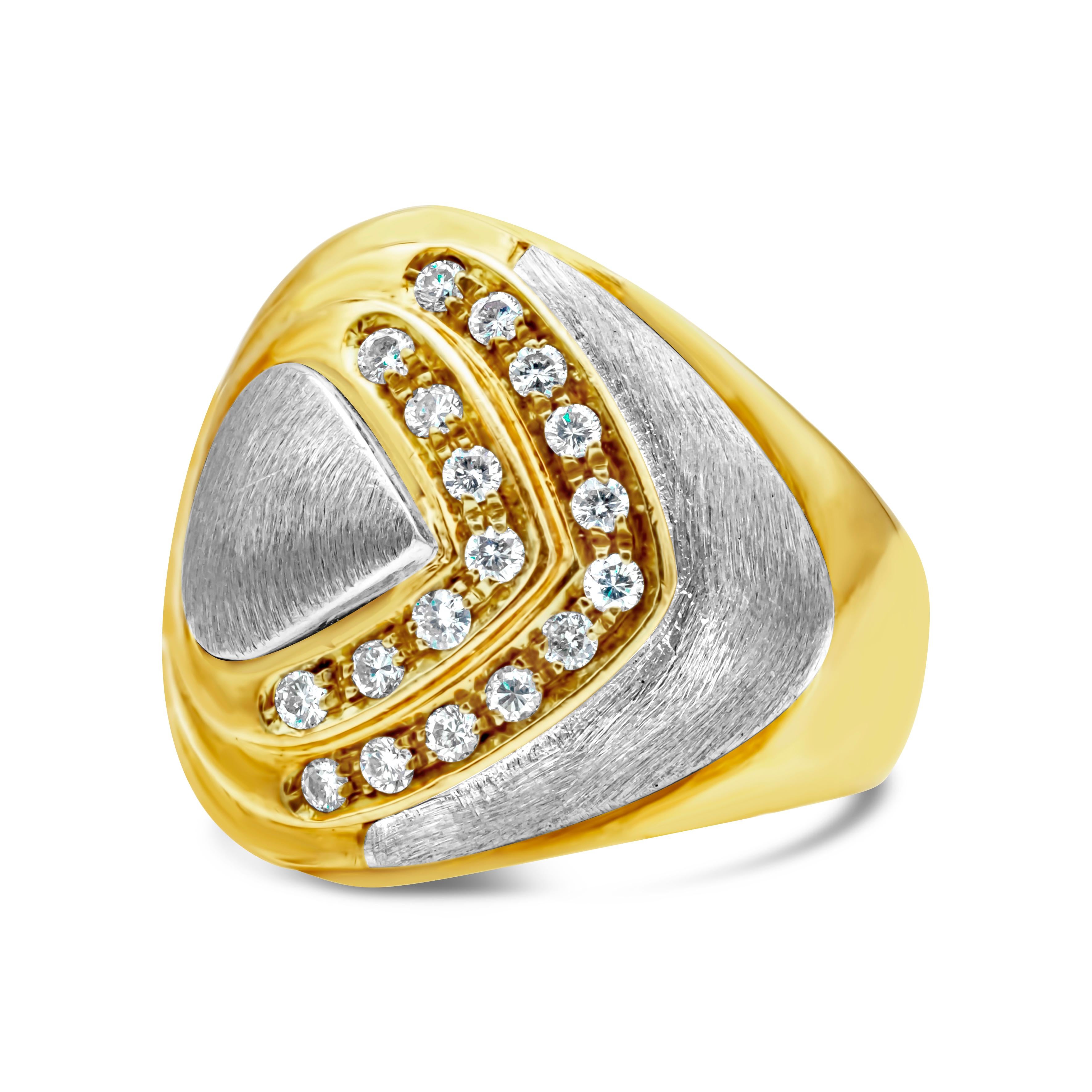 Round Cut 0.27 Carat Total Brilliant Round Diamond Retro Fashion Ring in 18 Karat Two-Tone For Sale