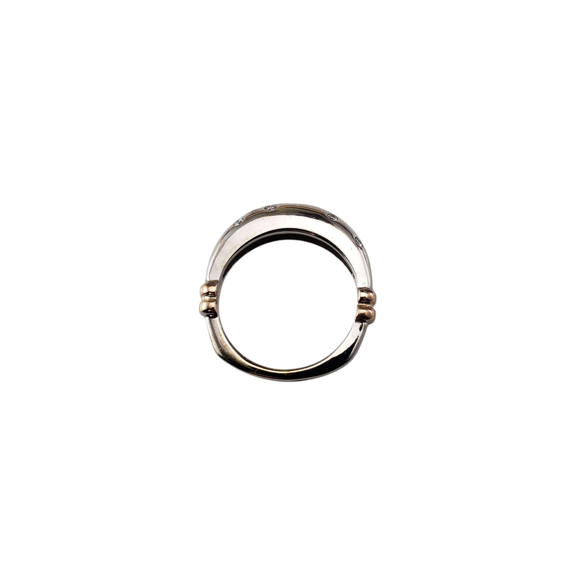 18 Karat Two Tone Gold and Diamond Ring Size 6.25 #20977 In Good Condition For Sale In Washington Depot, CT