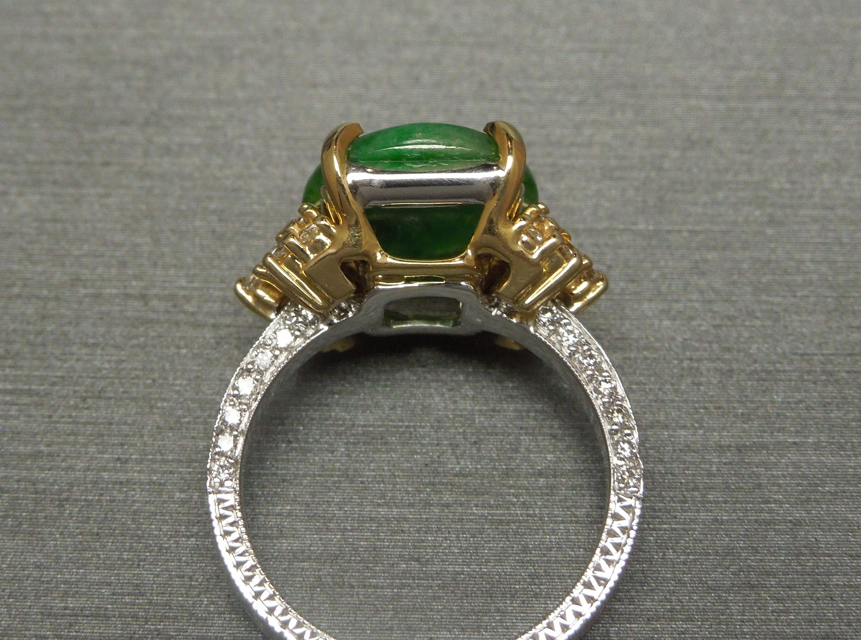18 Karat Two-Tone Gold GIA Jade Ring For Sale 3