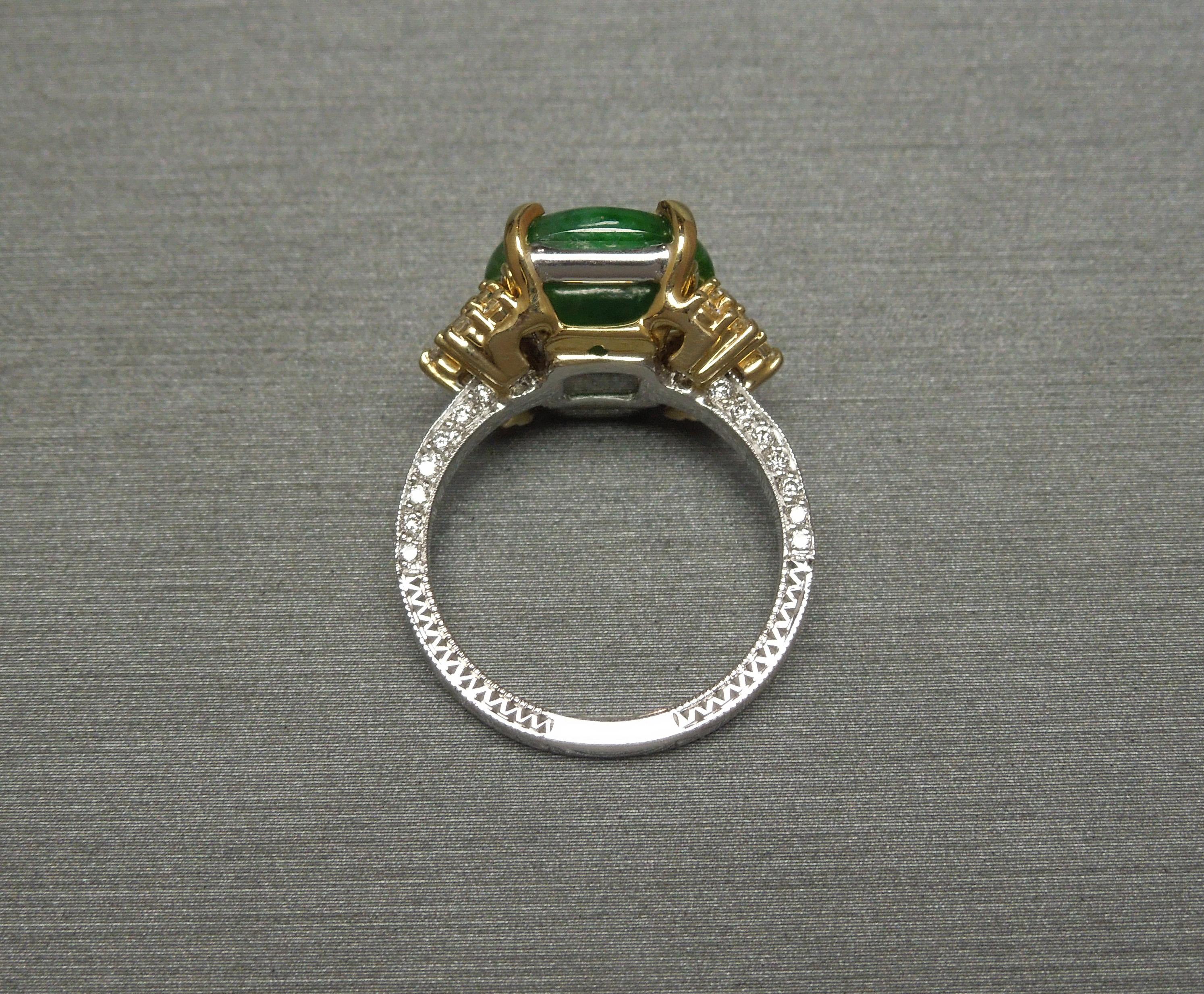Women's 18 Karat Two-Tone Gold GIA Jade Ring For Sale