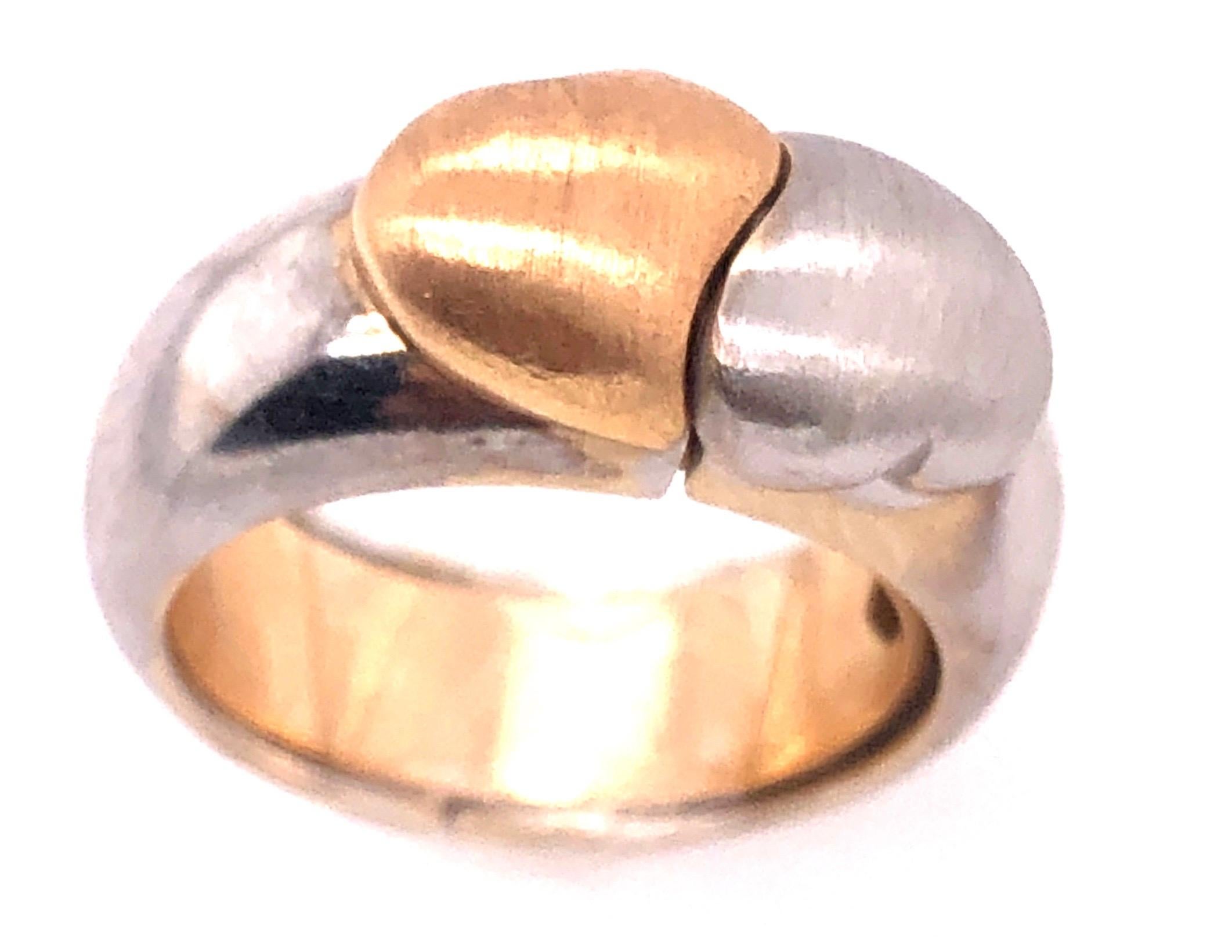 Women's or Men's 18 Karat Two-Tone Matte Gold Heart Fashion Ring For Sale