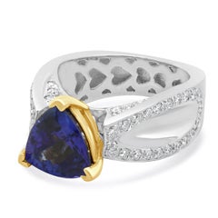 18 Karat zweifarbiger Tansanit und Diamant Ring