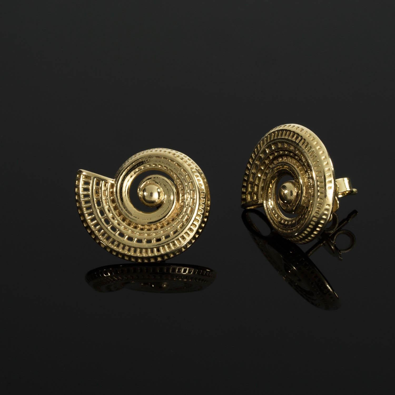 Boucles d'oreilles en forme de spirale en or 18 carats, pièce unique de haute joaillerie contemporaine Pour femmes en vente