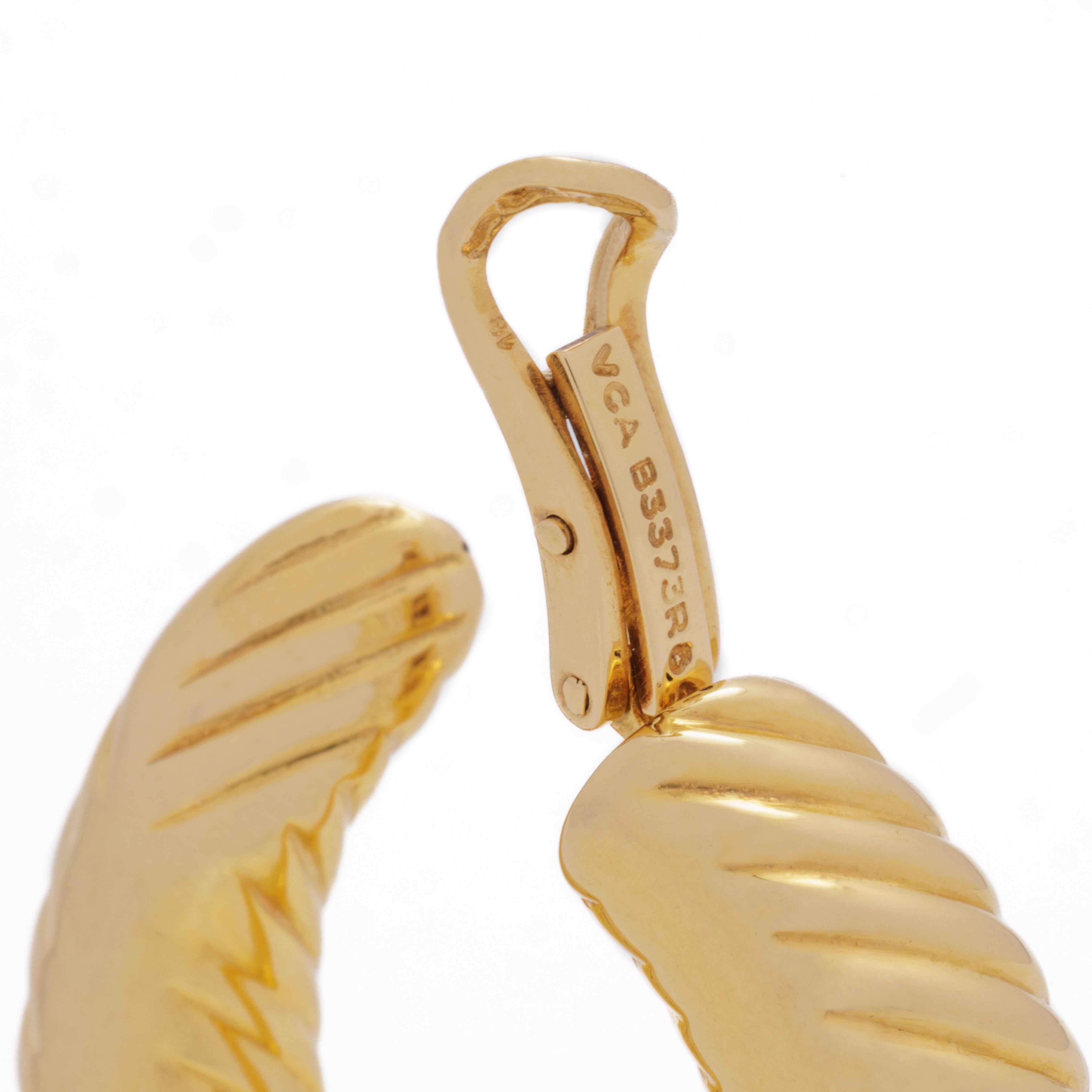 Women's or Men's 18 Karat Van Cleef & Arpels Elongated Hoop Earrings For Sale
