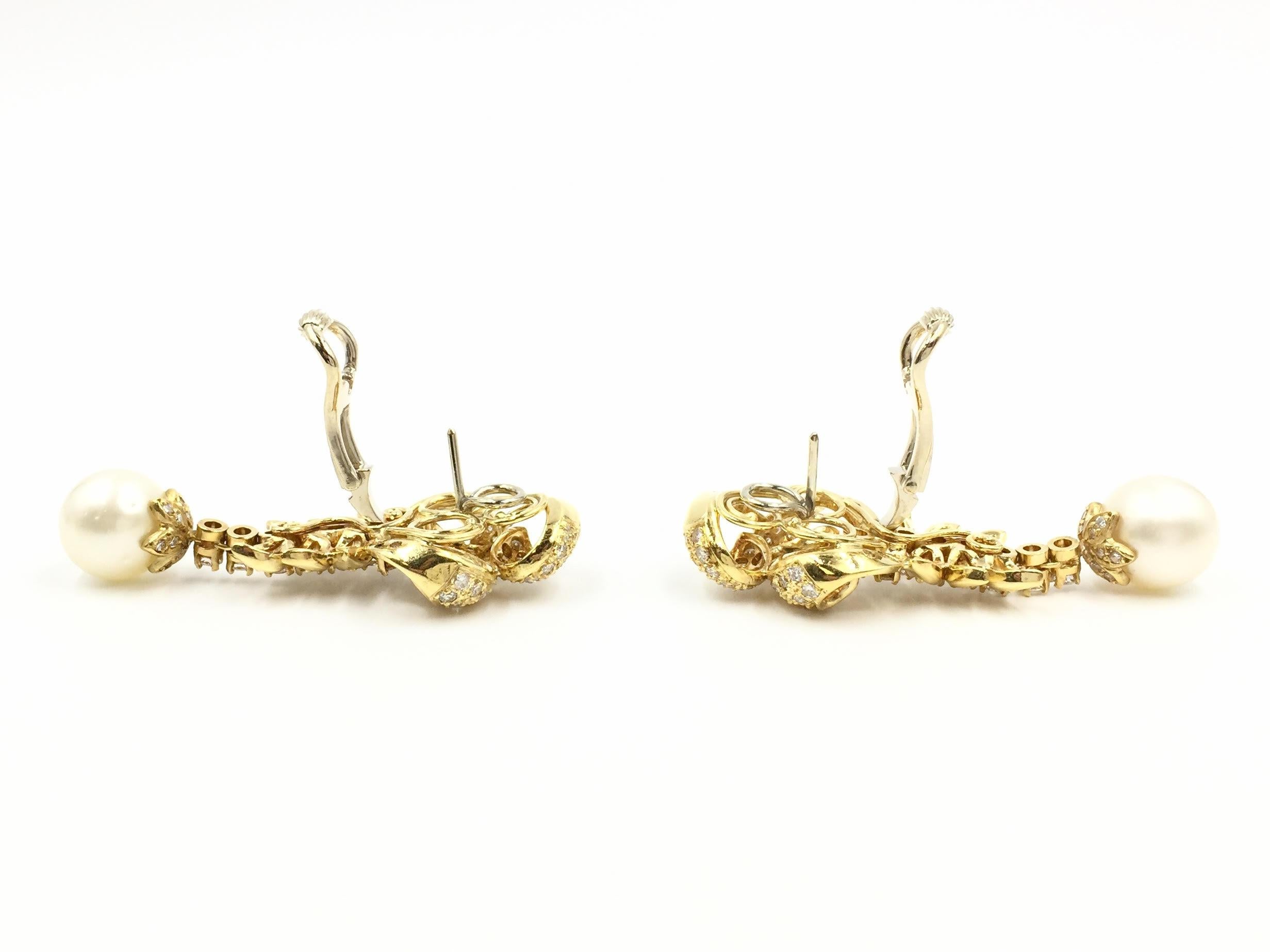 18 Karat Vintage Diamond and Pearl Drop Earrings Damen im Angebot