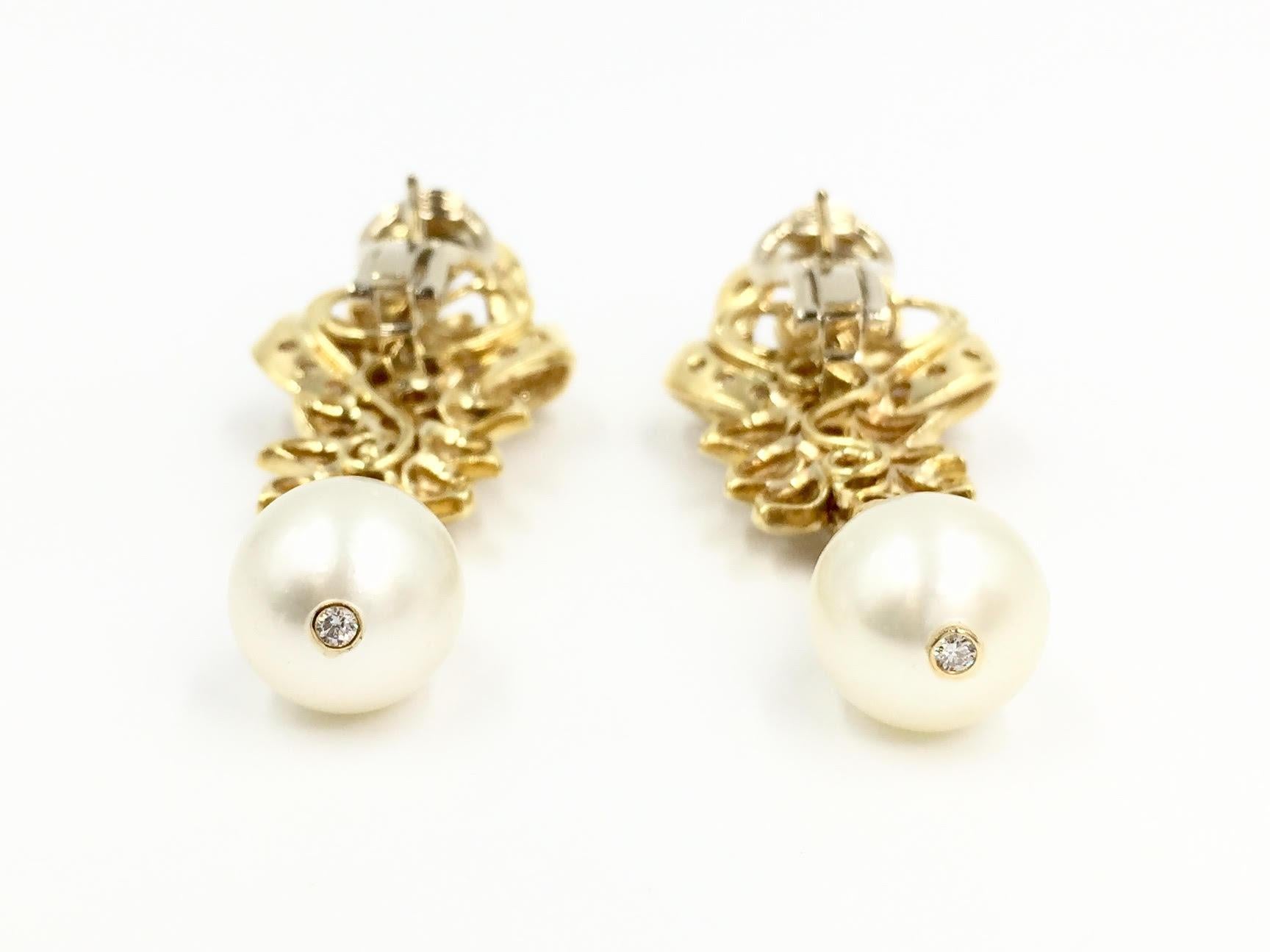 18 Karat Vintage Diamond and Pearl Drop Earrings For Sale 1
