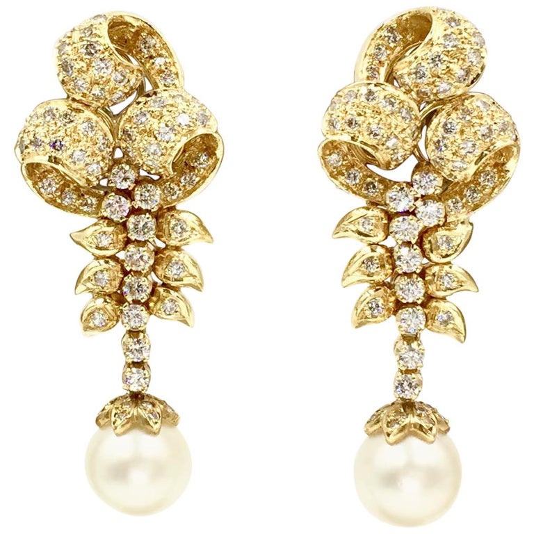 18 Karat Vintage Diamond and Pearl Drop Earrings For Sale at 1stDibs