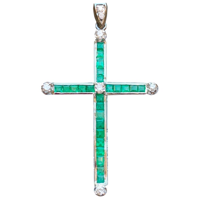 18 Karat Vintage Emerald And Diamond Cross Pendant In White Gold For At 1stdibs - Vintage Emerald Cross Pendant 18 Karat Vintage Emerald And Diamond Cross Pendant In White Gold For At 1stdibs - Vintage Emerald Cross Pendant