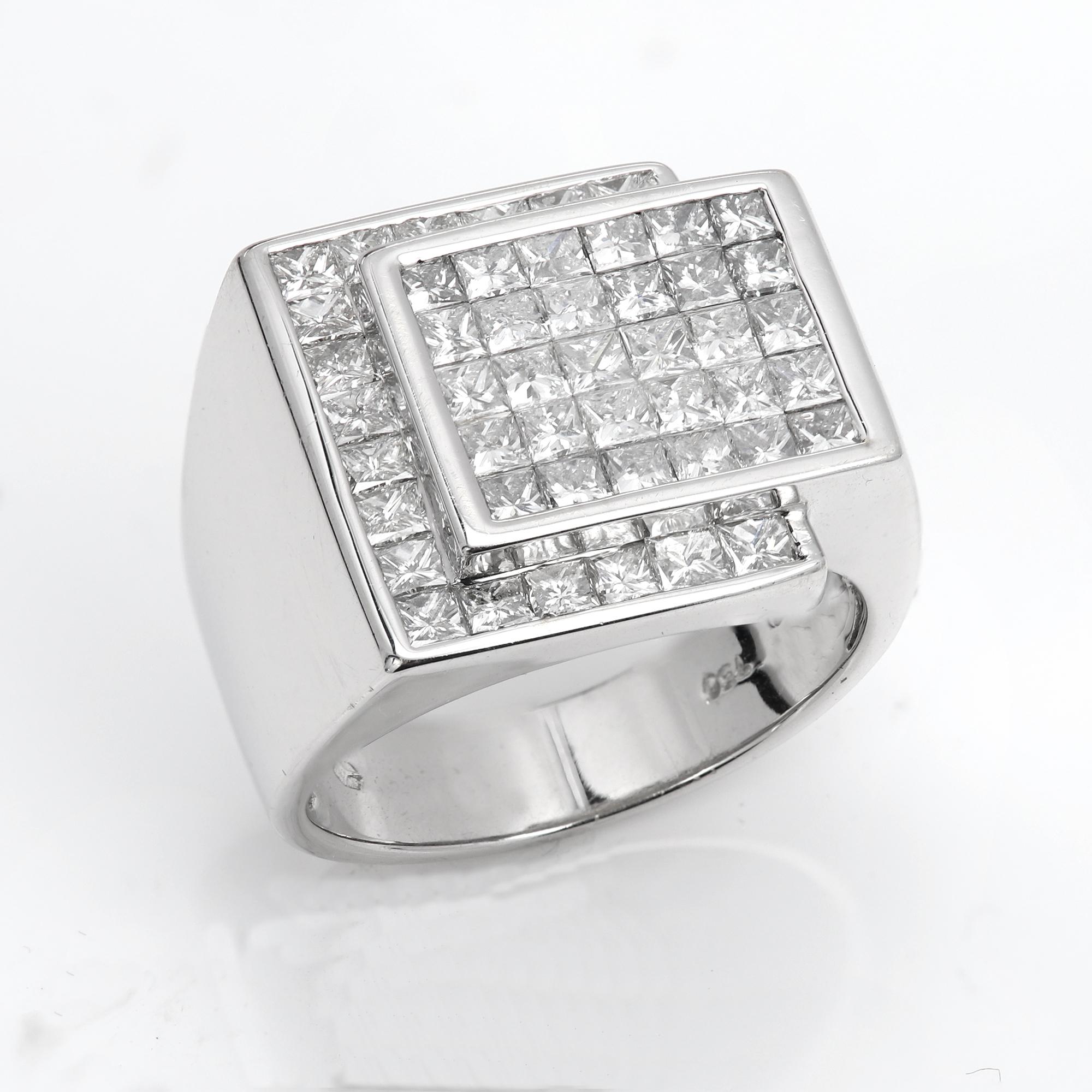 18 Karat Vintage Herren Großer Diamantring Großer Cluster in unsichtbarer Fassung Großer Diamantring im Angebot 6