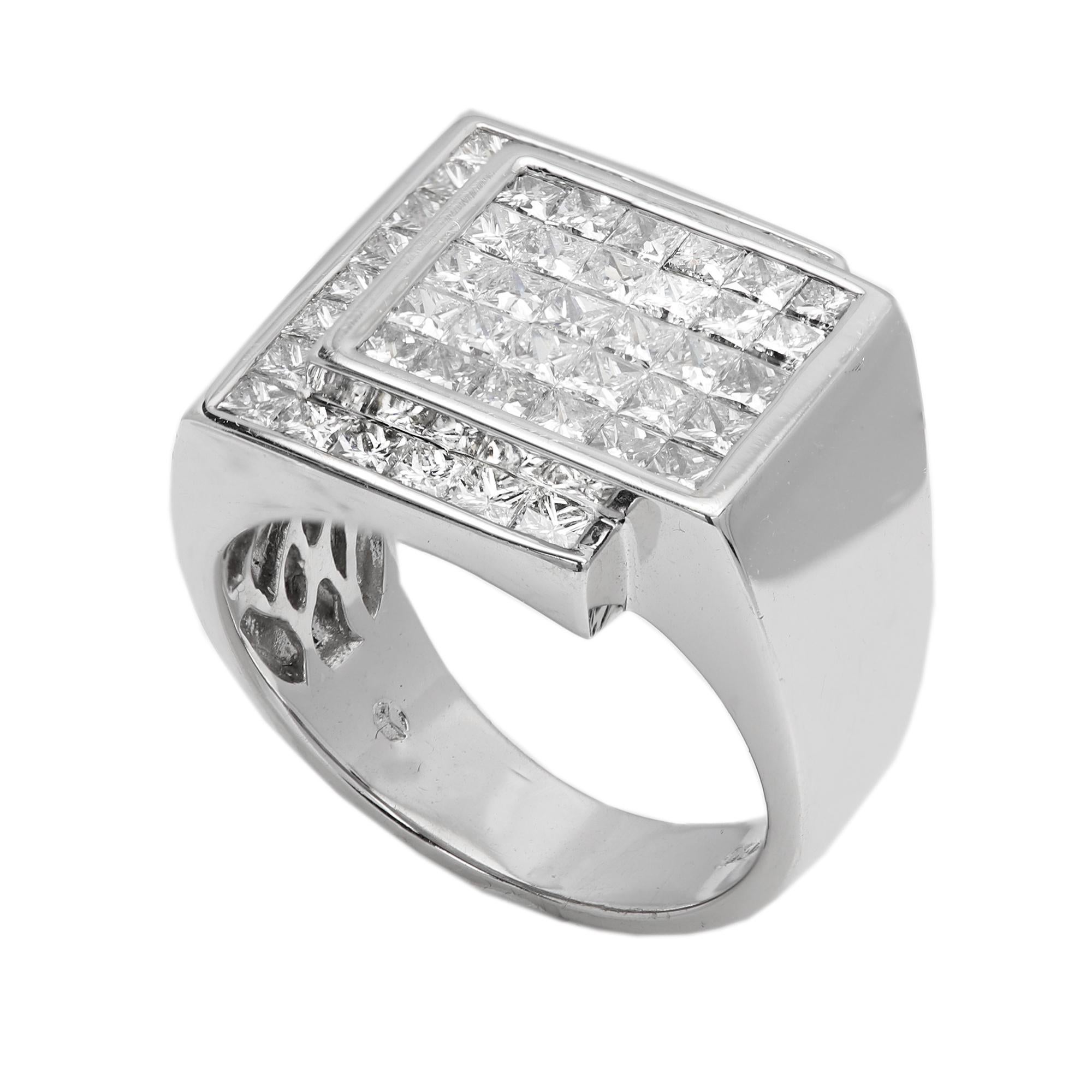 18 Karat Vintage Herren Großer Diamantring Großer Cluster in unsichtbarer Fassung Großer Diamantring im Angebot 5