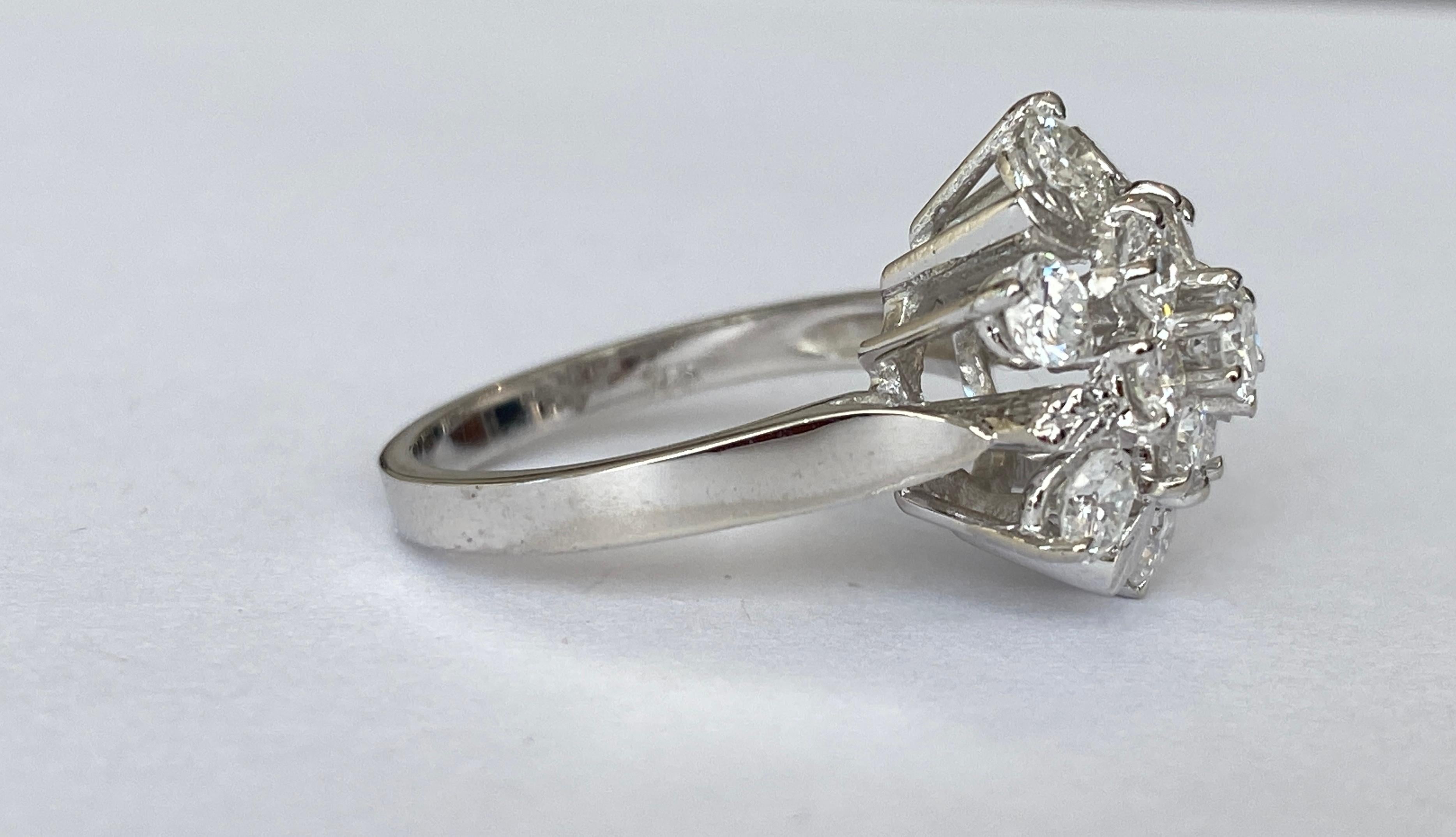 18 Karat Vintage Weißgold Cocktail-Ring aus Weißgold mit 1,40 Karat Diamanten 2
