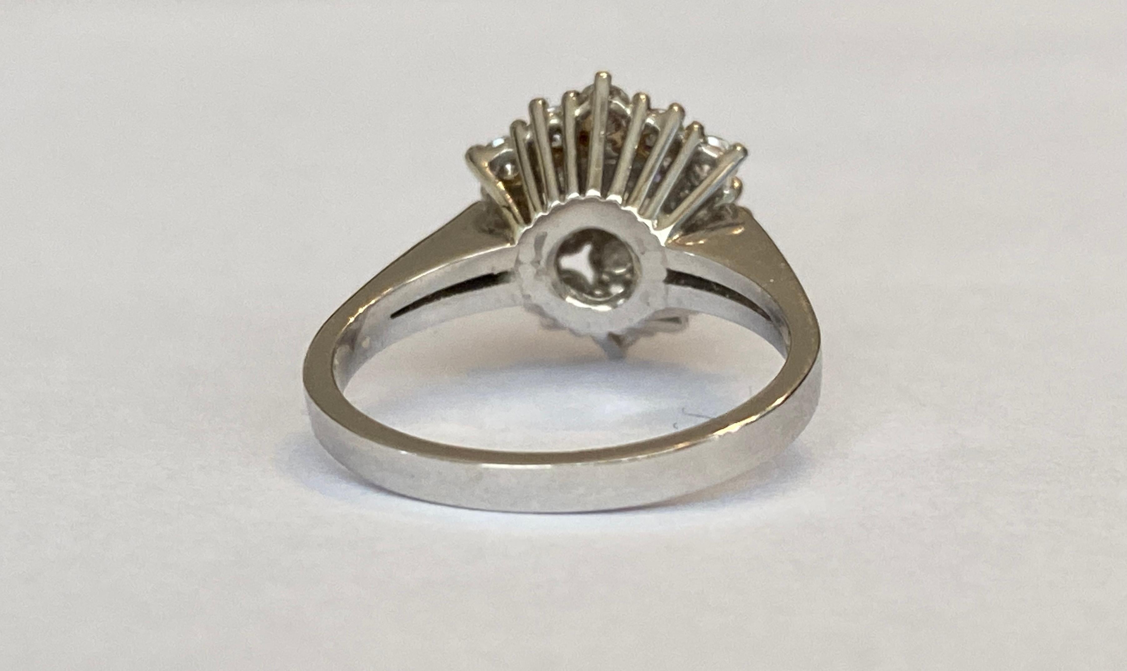 18 Karat Vintage Weißgold Cocktail-Ring aus Weißgold mit Diamanten 5