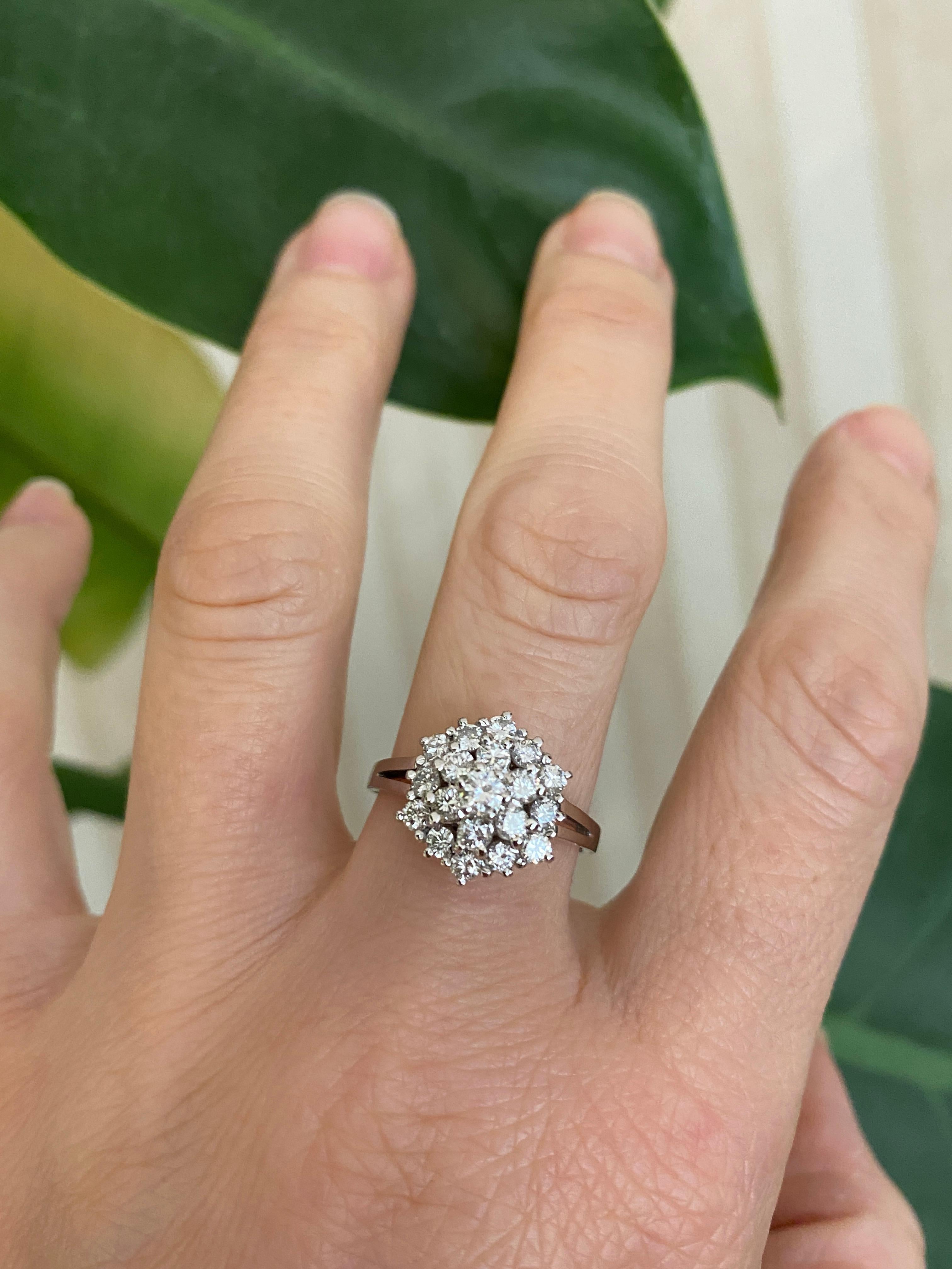 18 Karat Vintage Weißgold Cocktail-Ring aus Weißgold mit Diamanten 7