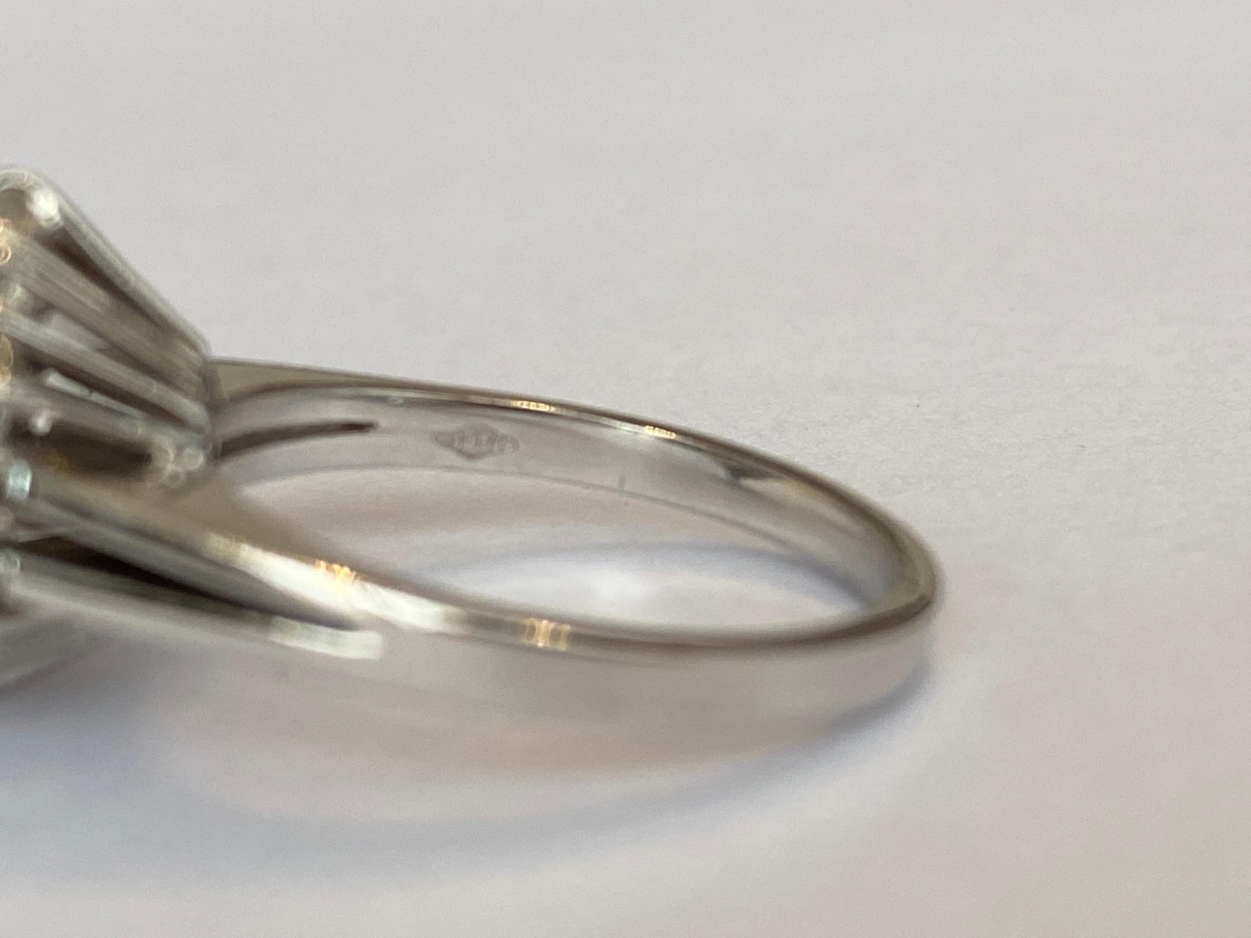 18 Karat Vintage Weißgold Cocktail-Ring aus Weißgold mit Diamanten 4
