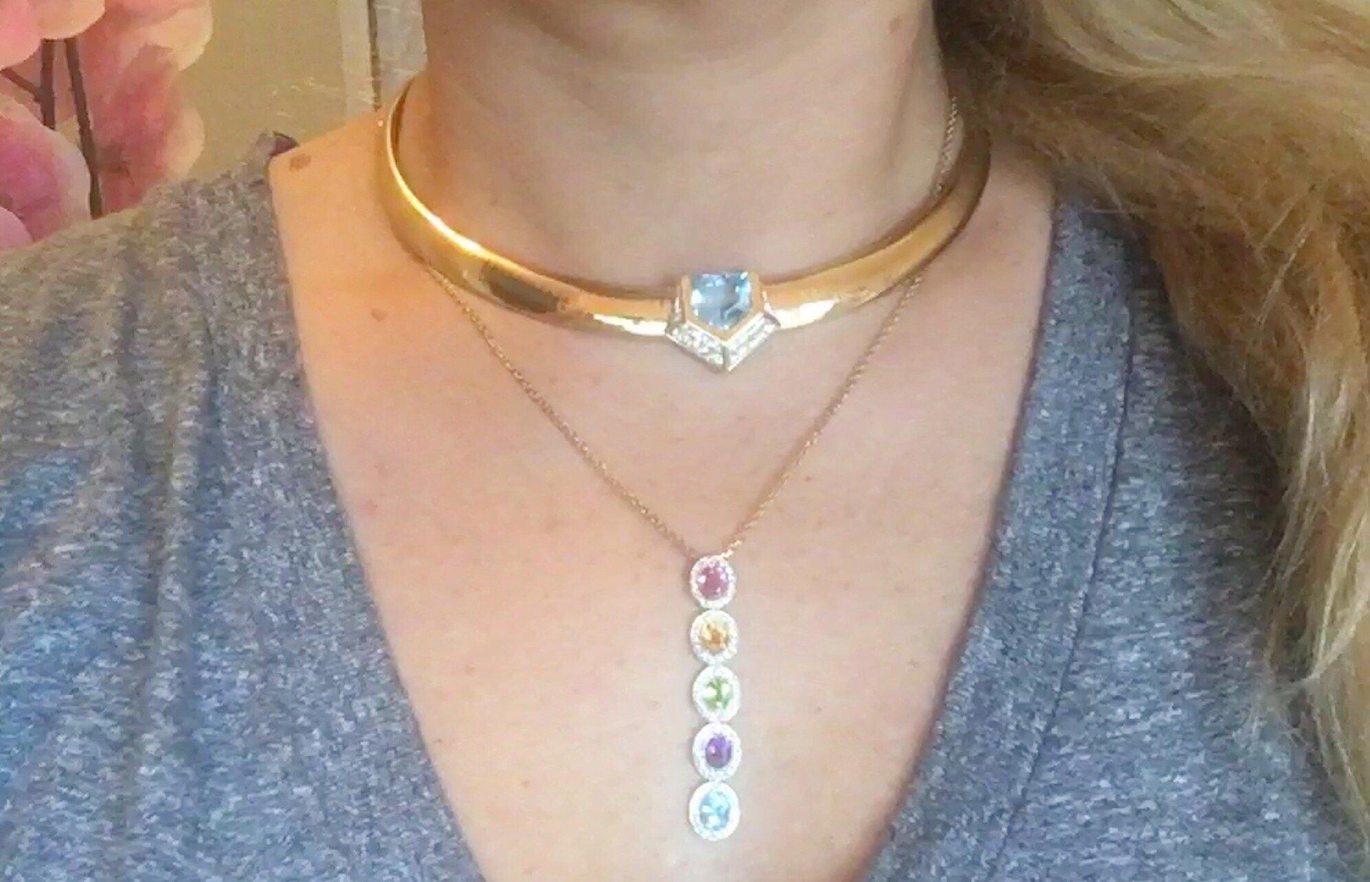 18 Karat VS Diamond Blue Topaz Omega Choker Collar Necklace In Excellent Condition For Sale In Shaker Heights, OH