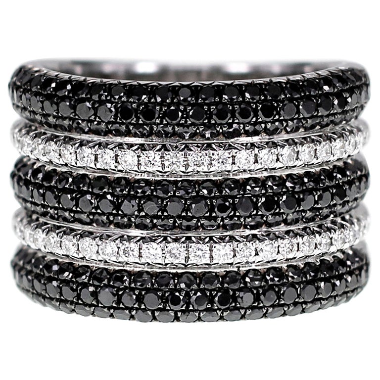 18 Karat White and Black Diamond Cocktail Ring For Sale at 1stDibs | black  diamond cocktail rings, black and white diamond cocktail rings, black and  white rings