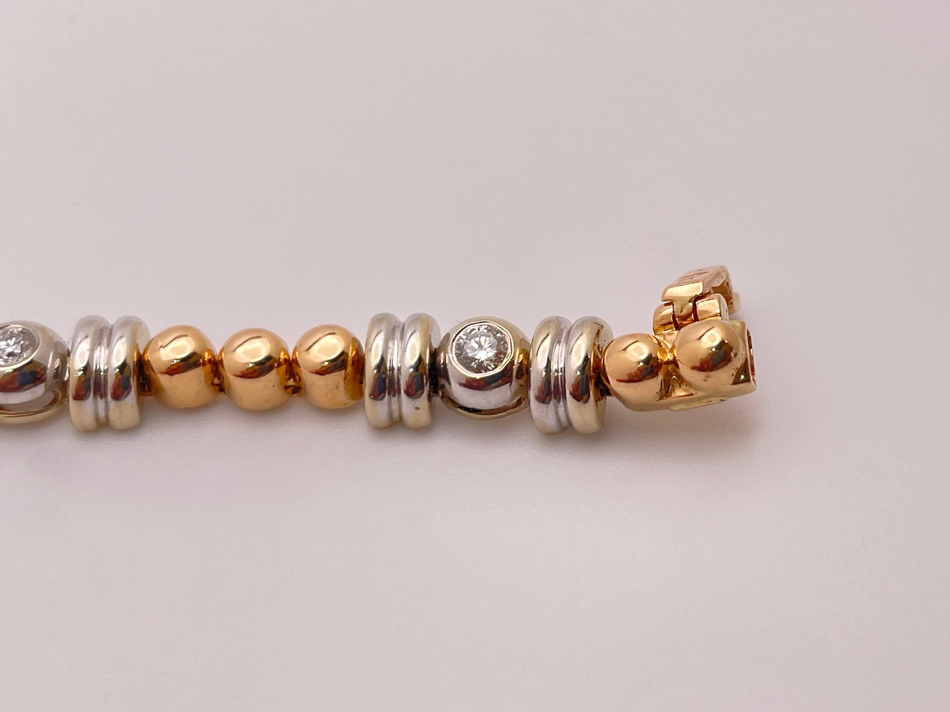 18 Karat White And Rose Gold Diamond Bracelet In Excellent Condition For Sale In Westport, CT