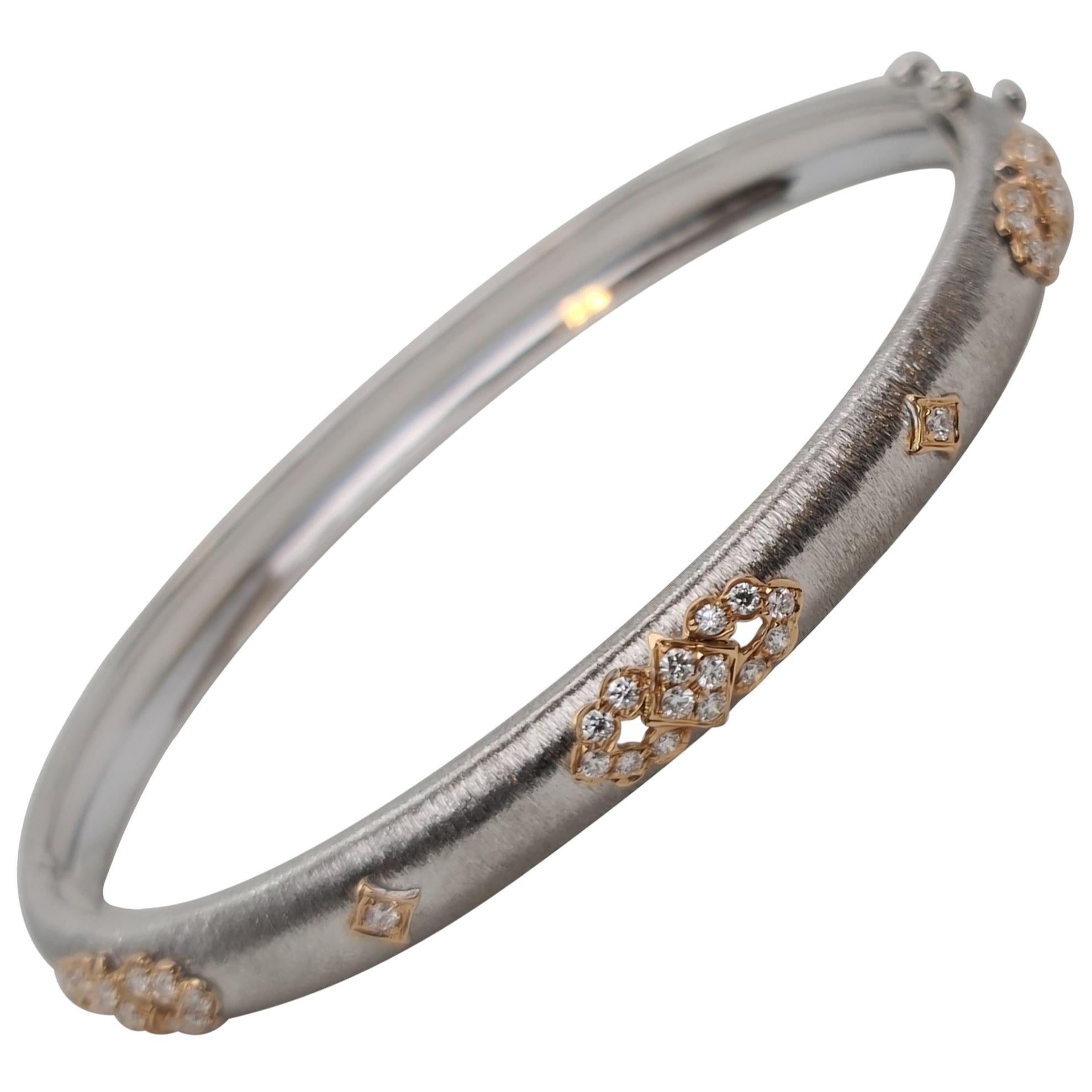 18 Karat White and Rose Gold Modern Link Bracelet Bangle in Florentine Finish