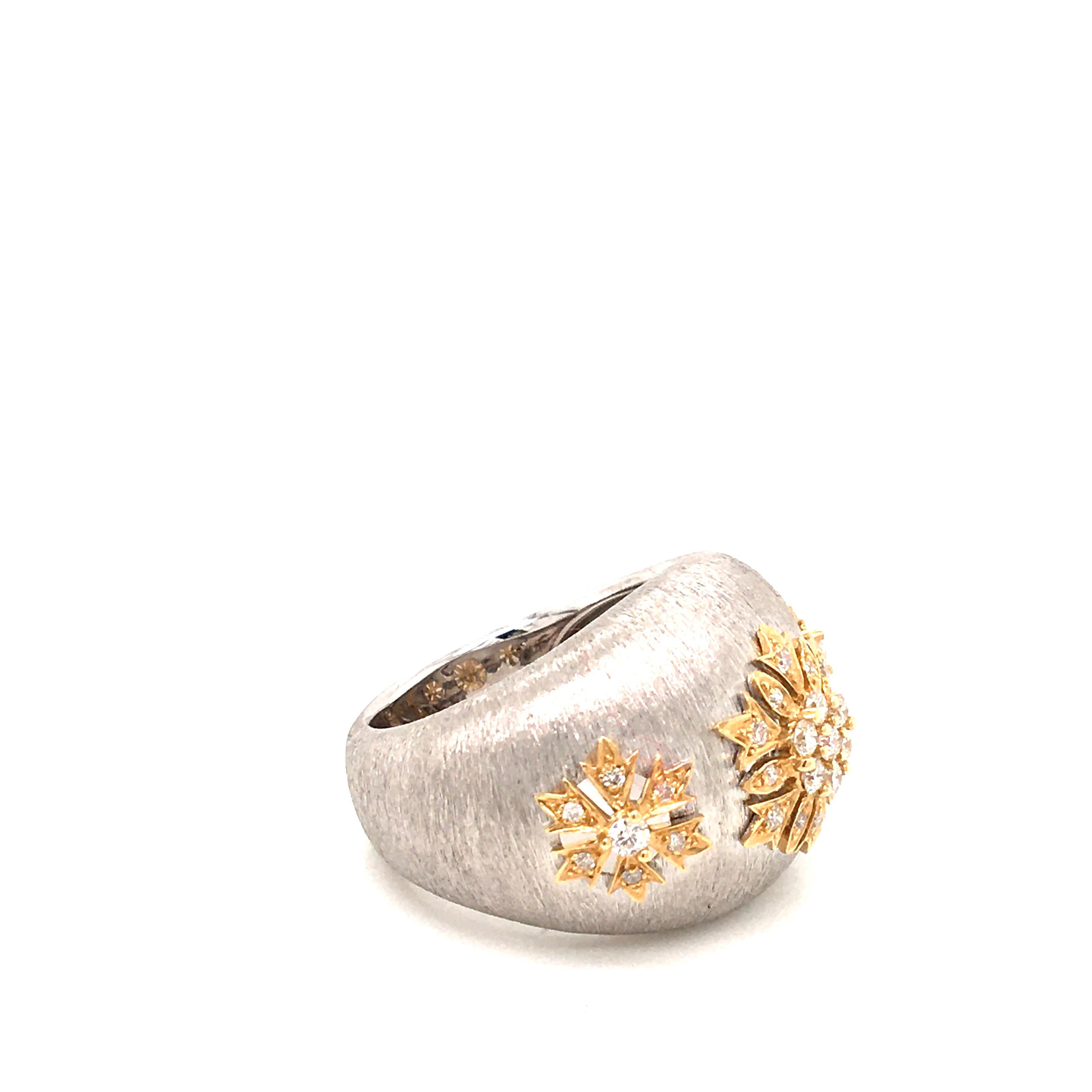 18 Karat White and Yellow Frosted Style Ring Made in Italy In New Condition For Sale In MIlan, IT