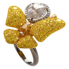 18 Karat White and Yellow Gold Butterfly Ring 18 Karat White and Yellow Gold Butterfly Ring