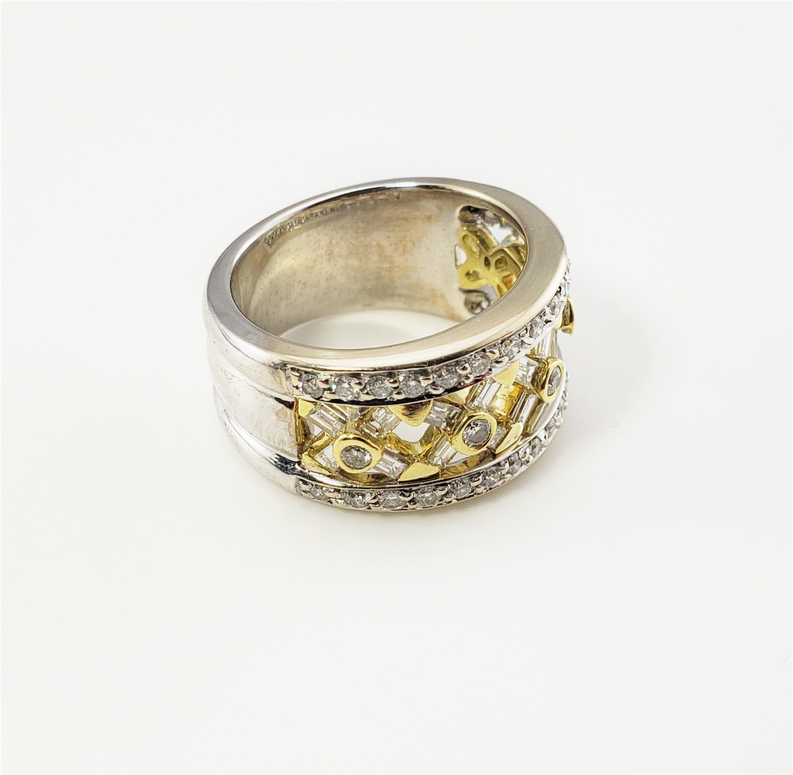 Bague jonc en or blanc et jaune 18 carats avec diamants Bon état - En vente à Washington Depot, CT
