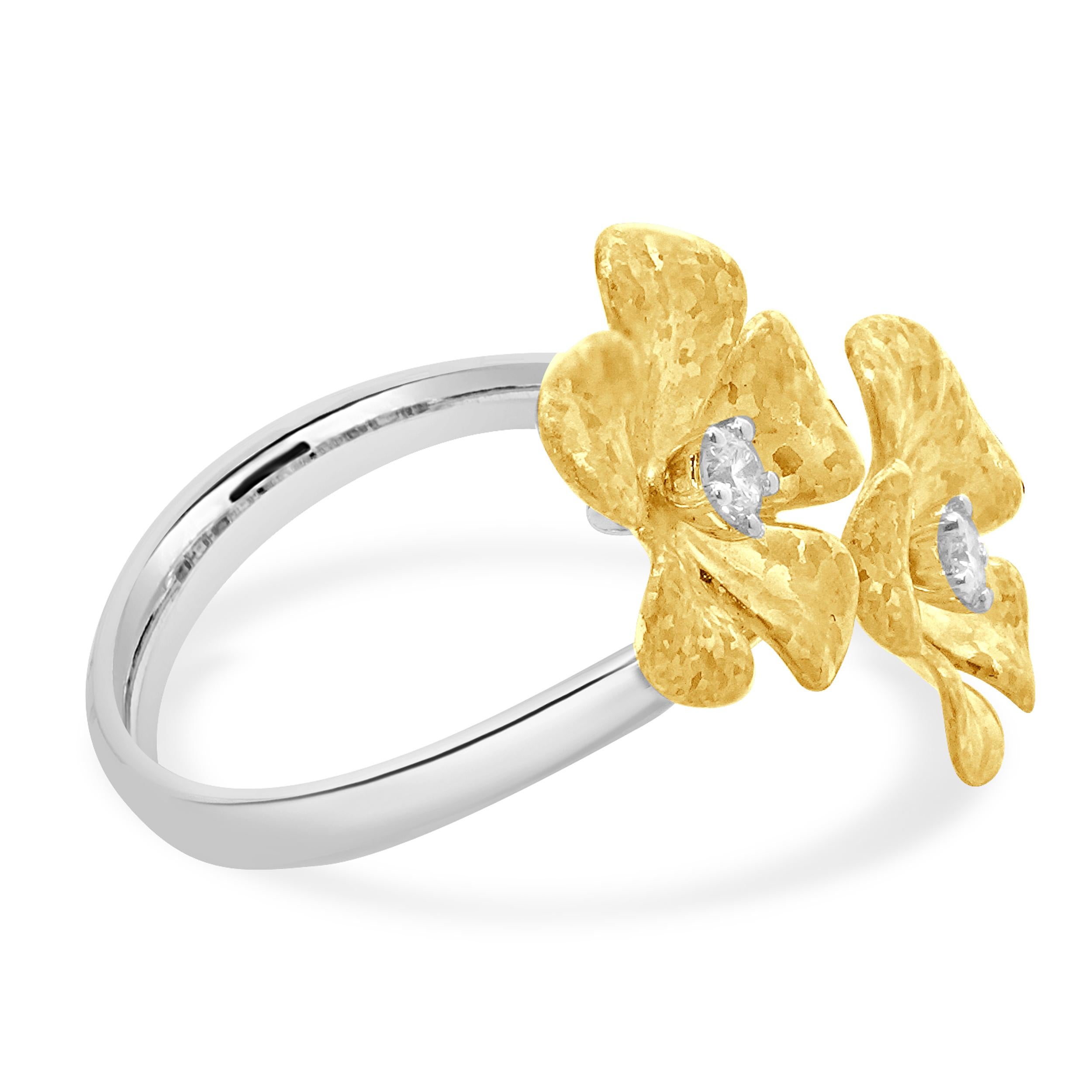 Taille ronde Bague double fleur en or blanc et jaune 18 carats en vente