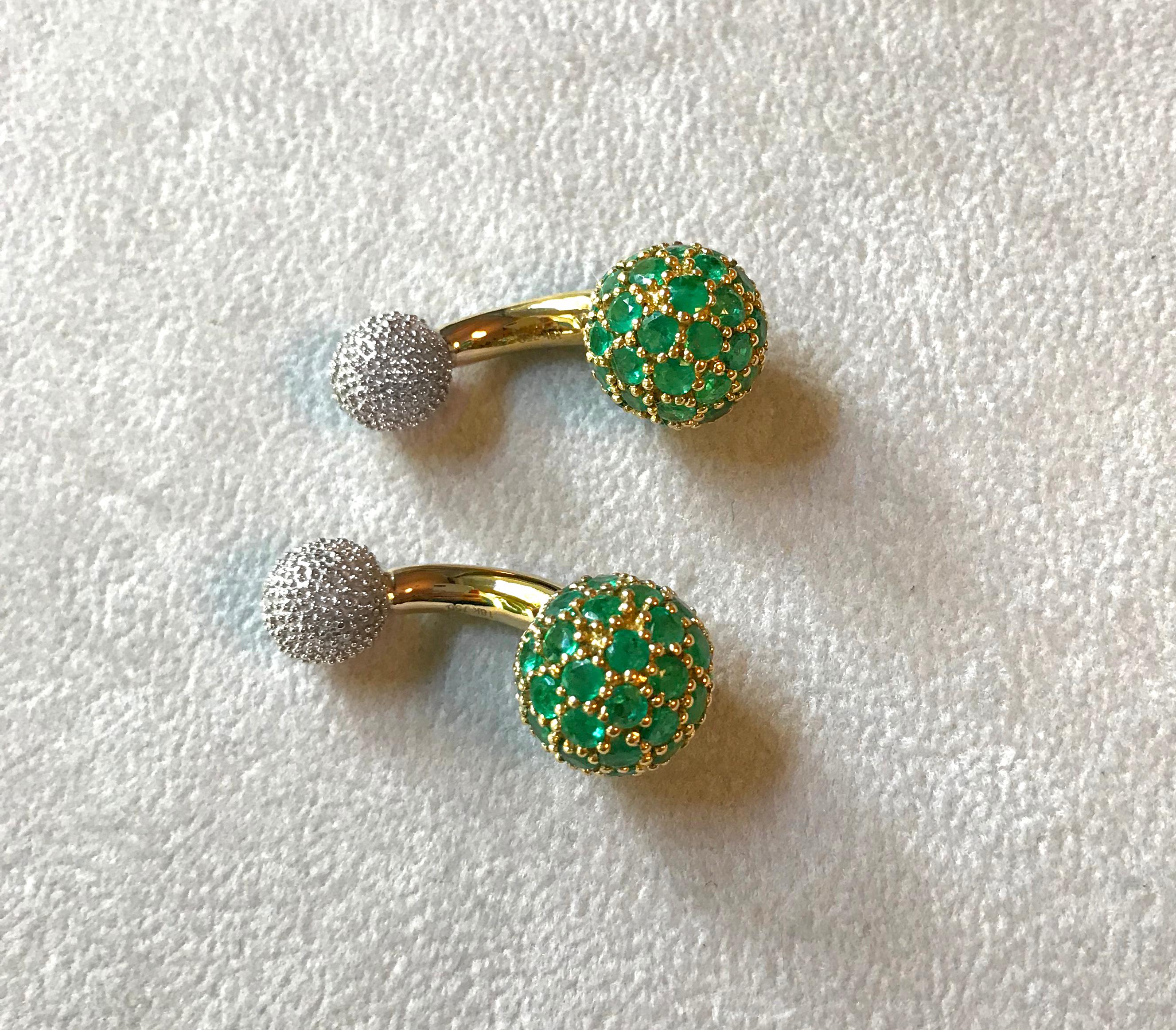 18 Karat White and Yellow Gold  Emeralds Spherical Cufflinks In New Condition In Milano, IT