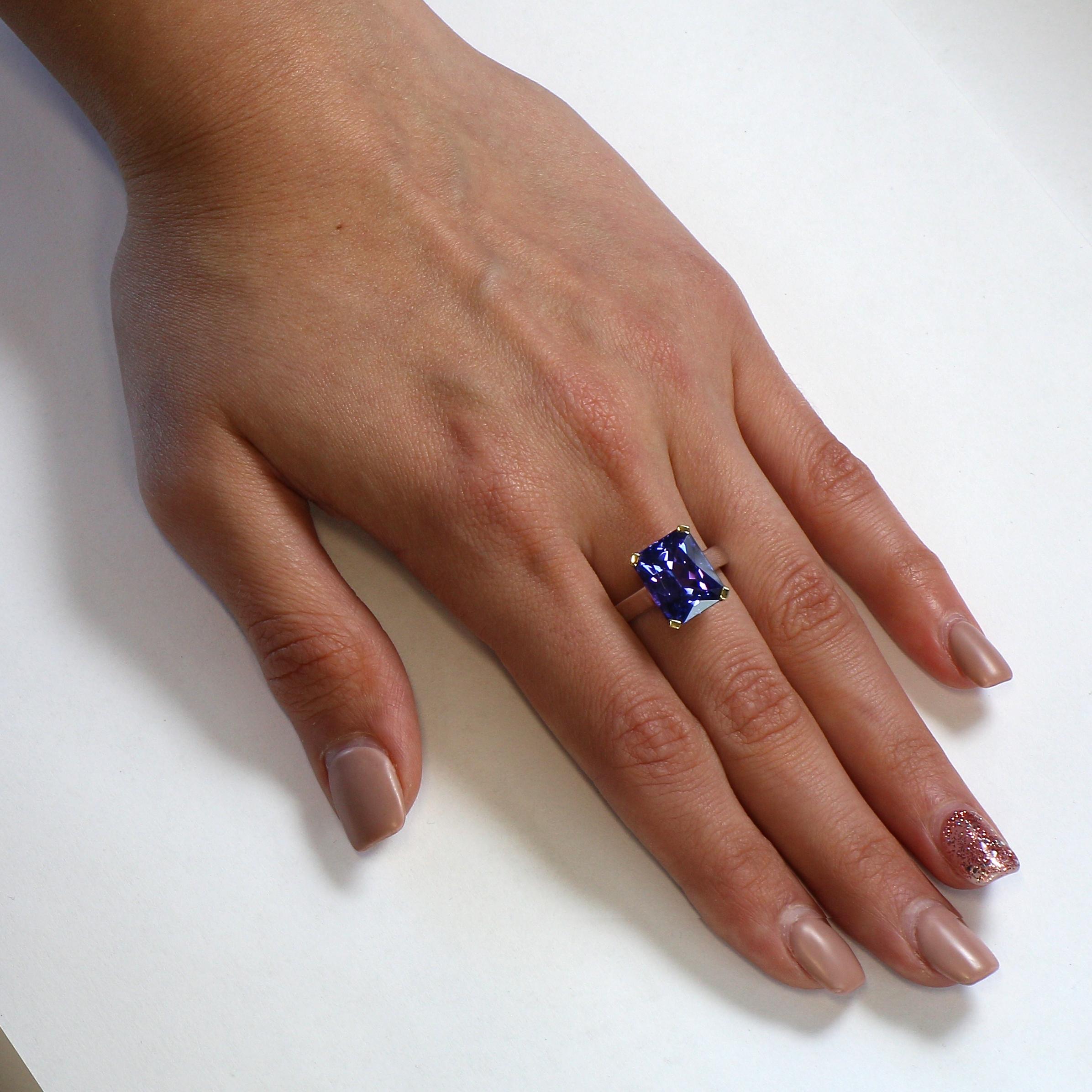 18 Karat White and Yellow Gold Radiant Cut Tanzanite Cocktail Ring 6.82 Carat In New Condition For Sale In New York, NY