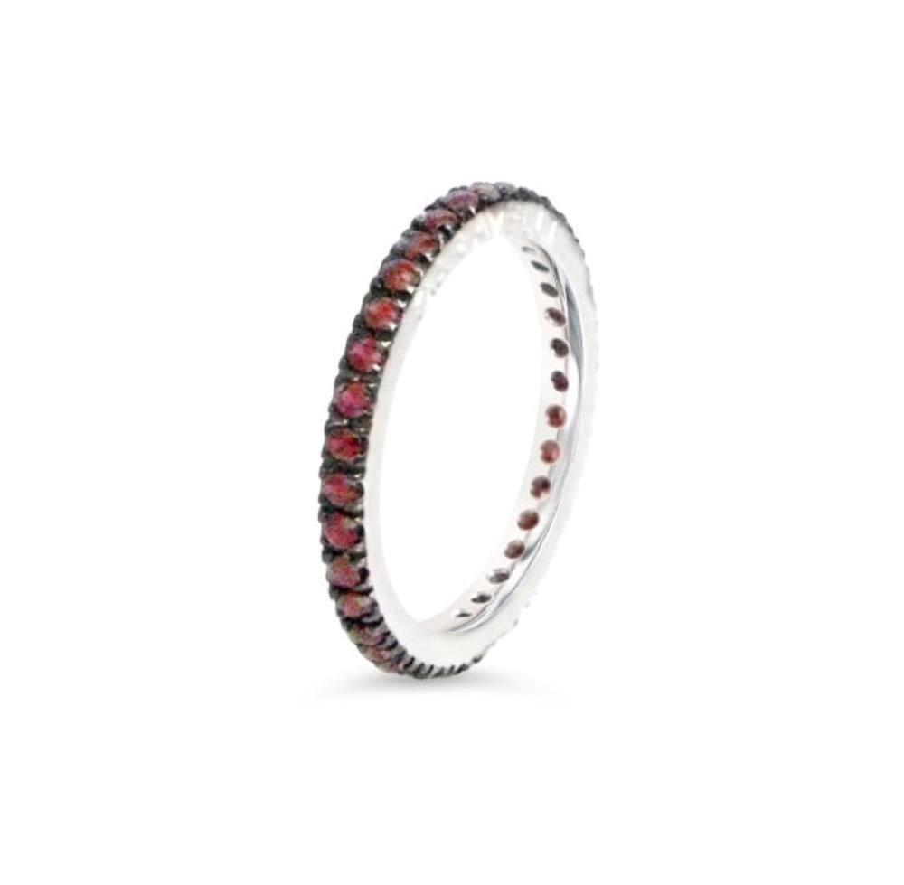18 Karat White Diamonds Garavelli Eternity Stackable Band Ring In New Condition For Sale In Valenza, IT
