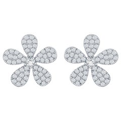 18 Karat White Flower Shaped Diamond Earrings