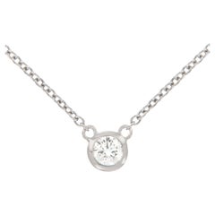 Collana con solitario di diamanti in oro bianco 18 carati da 0,10 carati