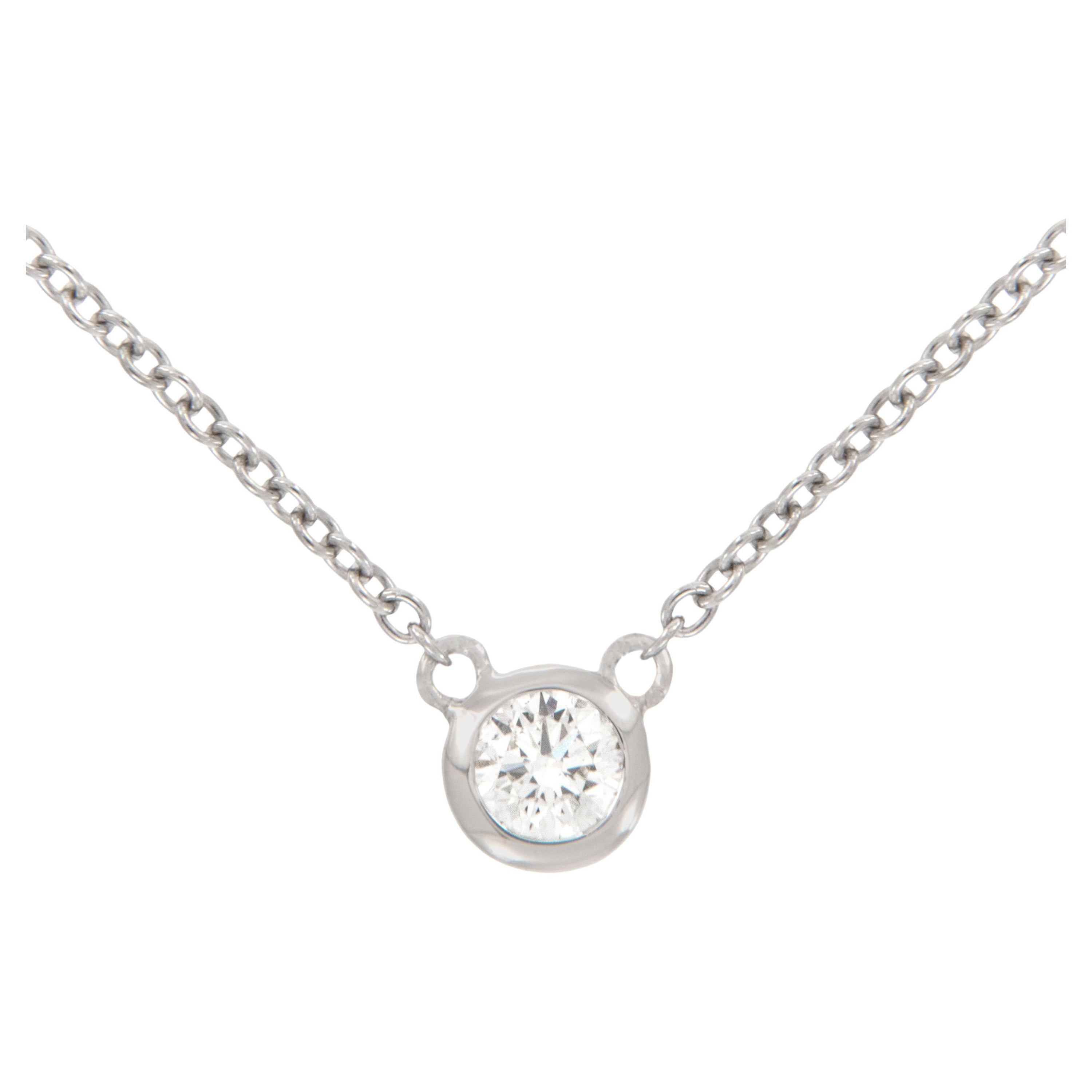 Collana con solitario di diamanti in oro bianco 18 carati da 0,10 carati