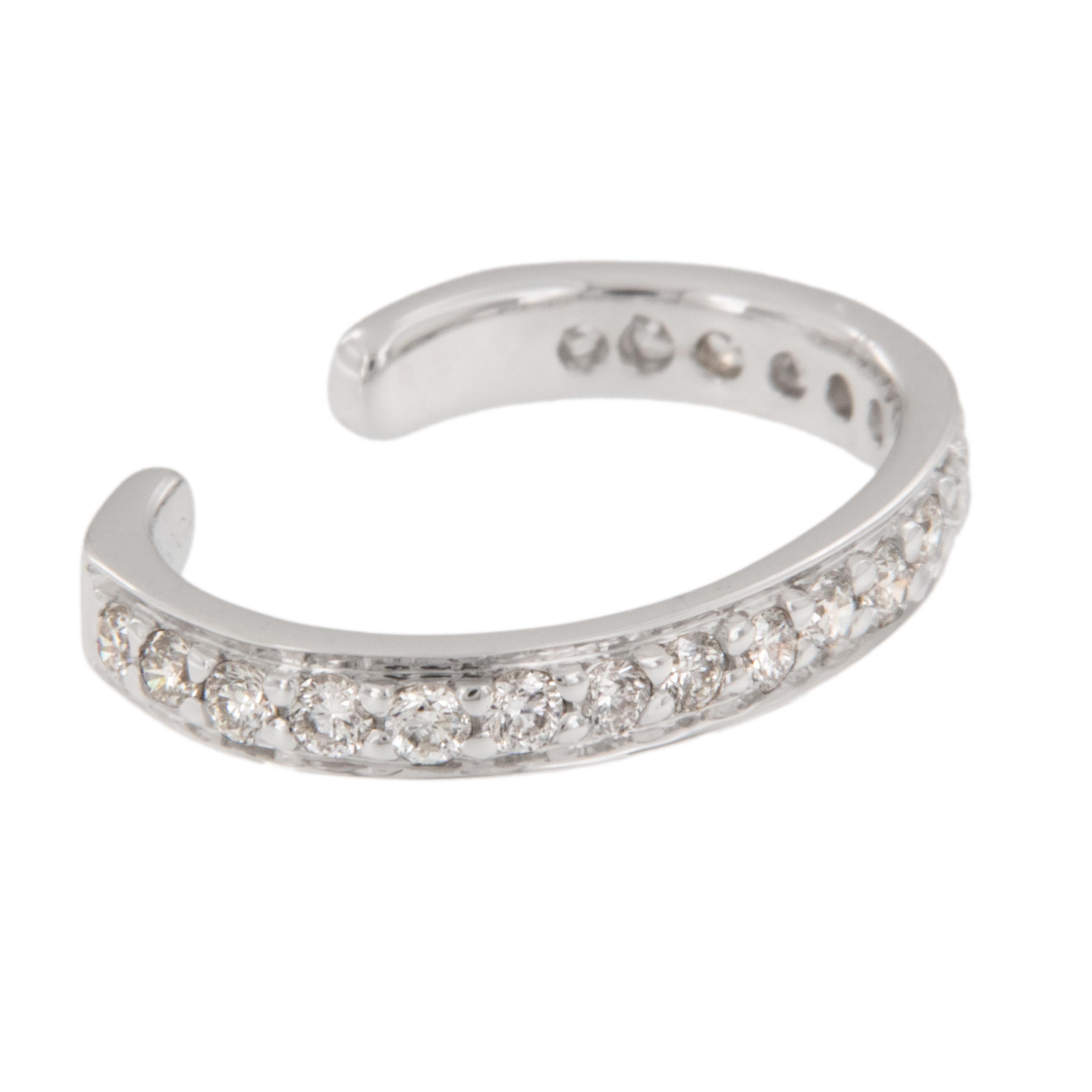 Il più antico bracciale per orecchie conosciuto è stato datato al 4500 a.C., in un antico sito di sepoltura in Gran Bretagna. Questi polsini erano chiamati Kaffas e venivano realizzati in ottone. Intorno al 350 a.C., in Grecia, li realizzavano in