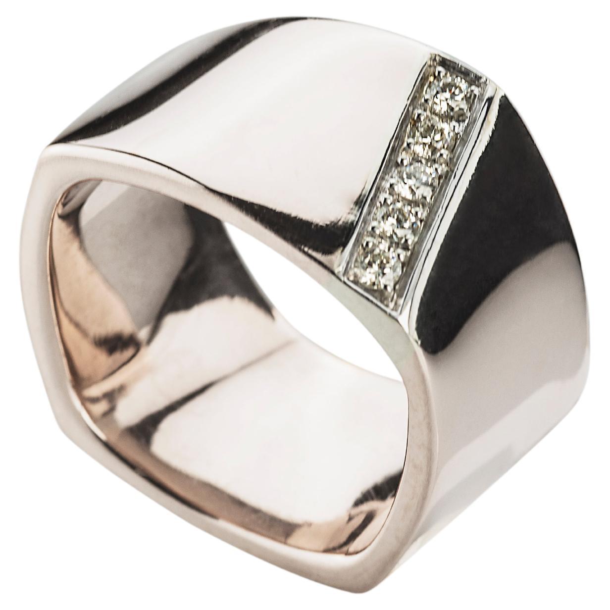 18 Karat White Gold 0.20 Karat White Diamonds Unisex Modern Band Ring For Sale
